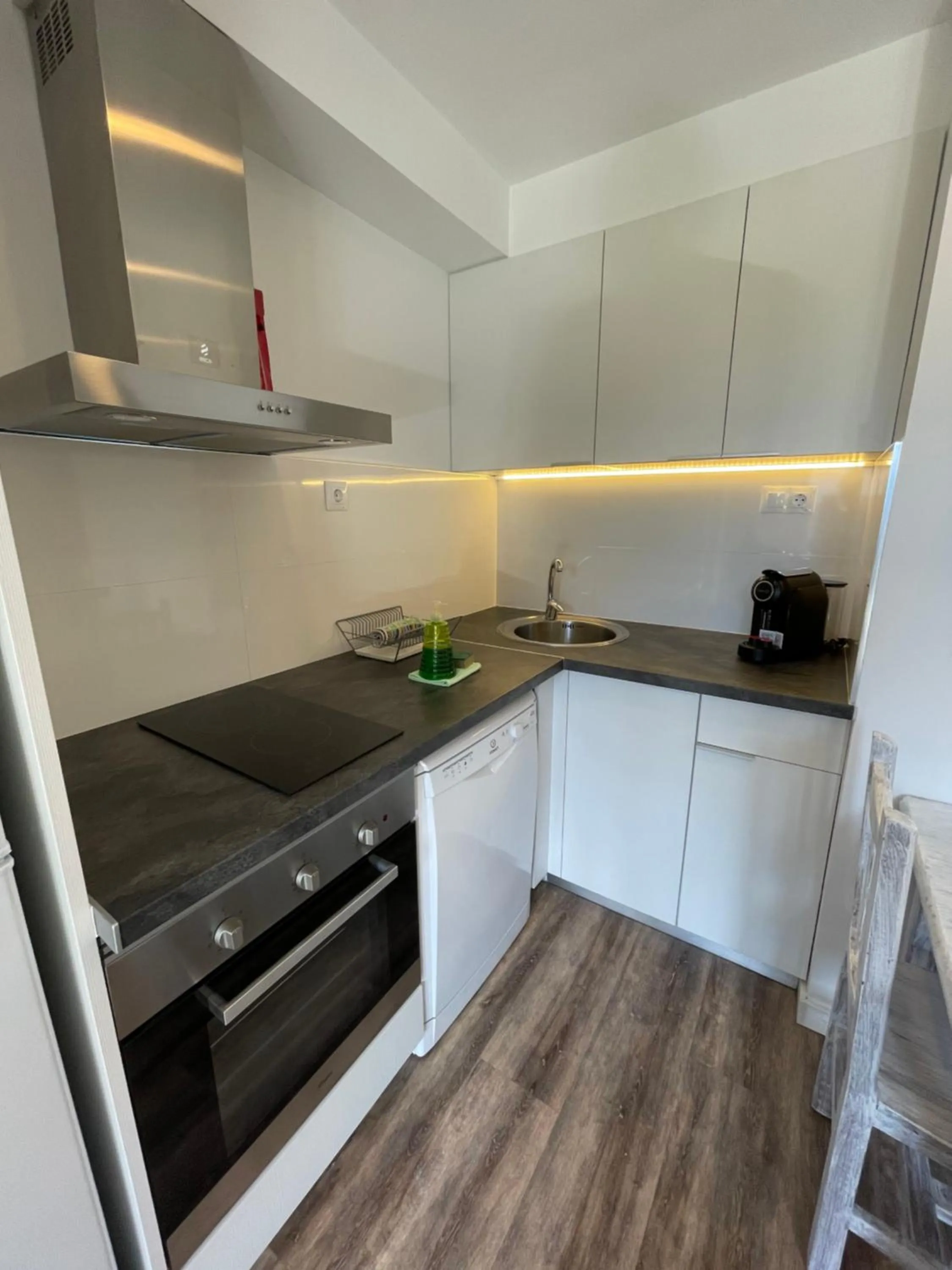 Kitchen or kitchenette in Aparthotel Sant Andreu