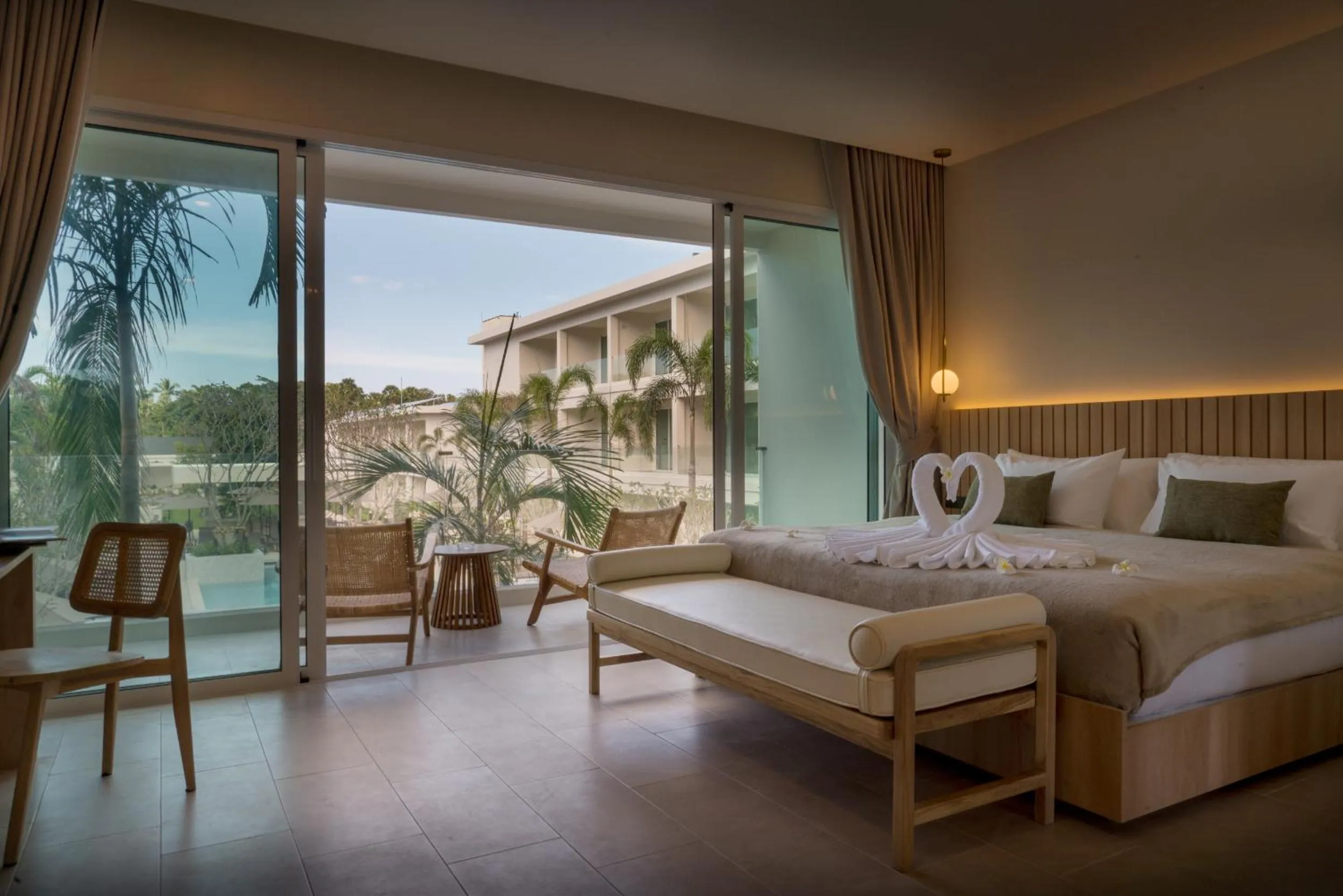 Bed in Niranapa Boutique Resort