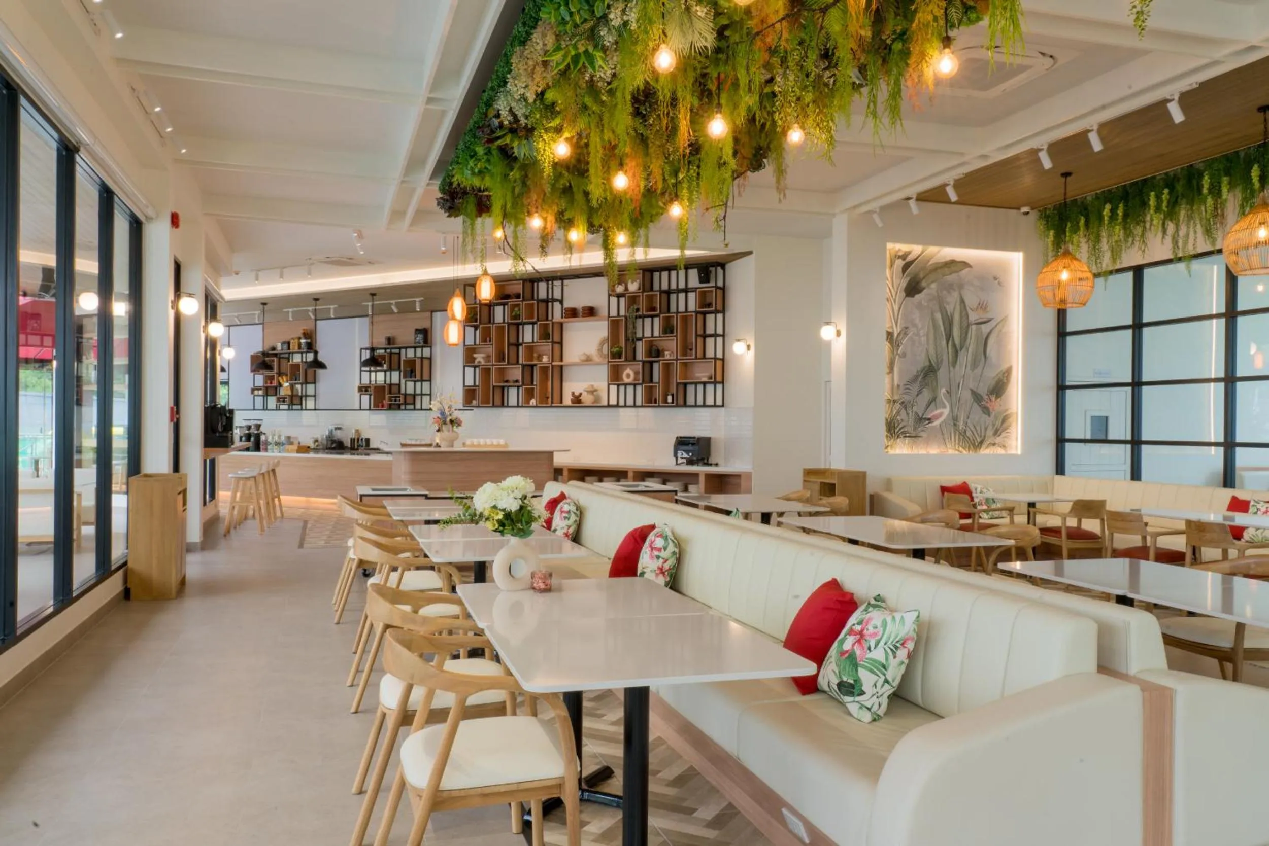 Restaurant/places to eat in Niranapa Boutique Resort