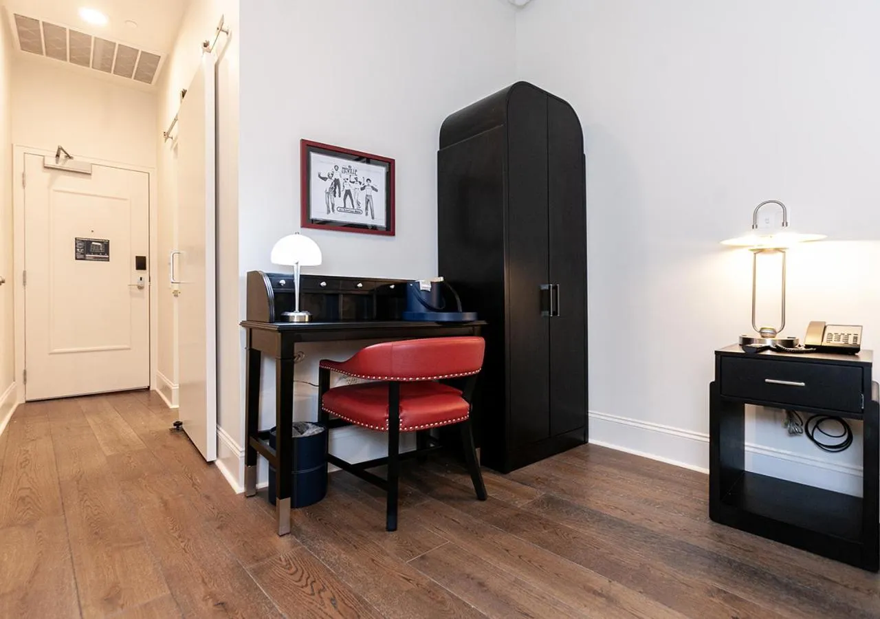 Seating area in The Rubenstein Hotel