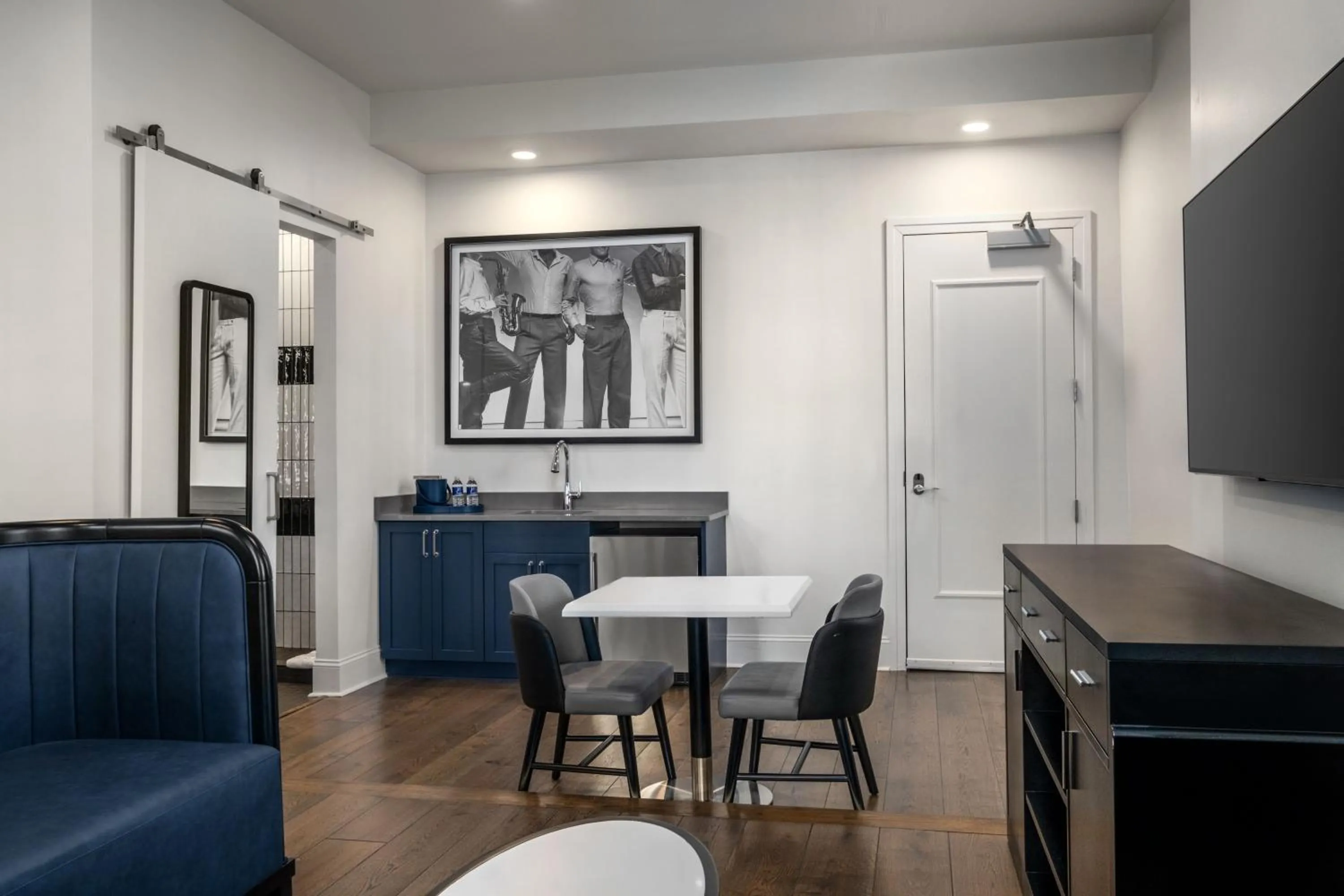 Seating area in The Rubenstein Hotel