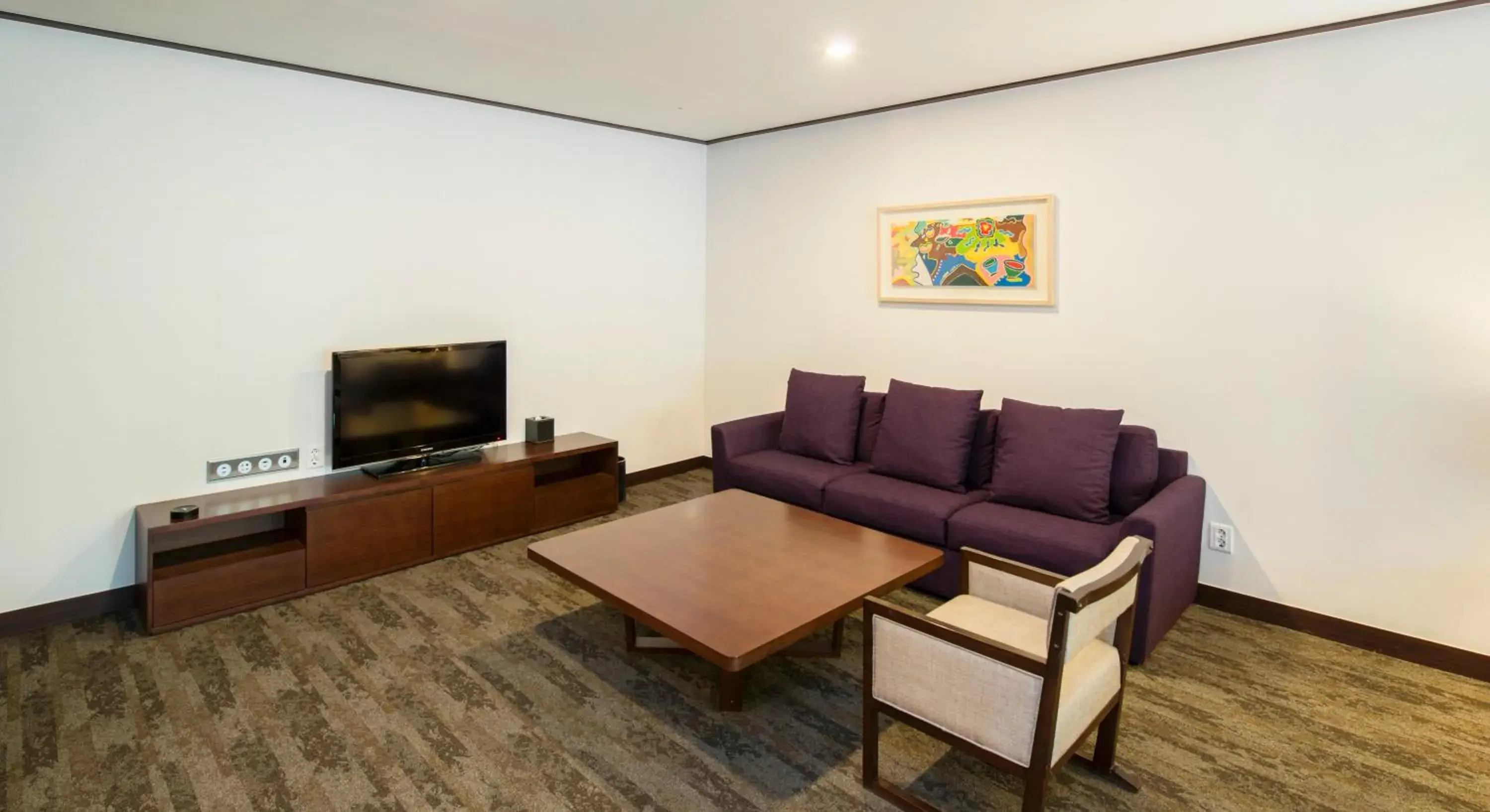 Living room in Holiday Inn Resort Alpensia Pyeongchang by IHG Living room in Holiday Inn Resort Alpensia Pyeongchang by IHG