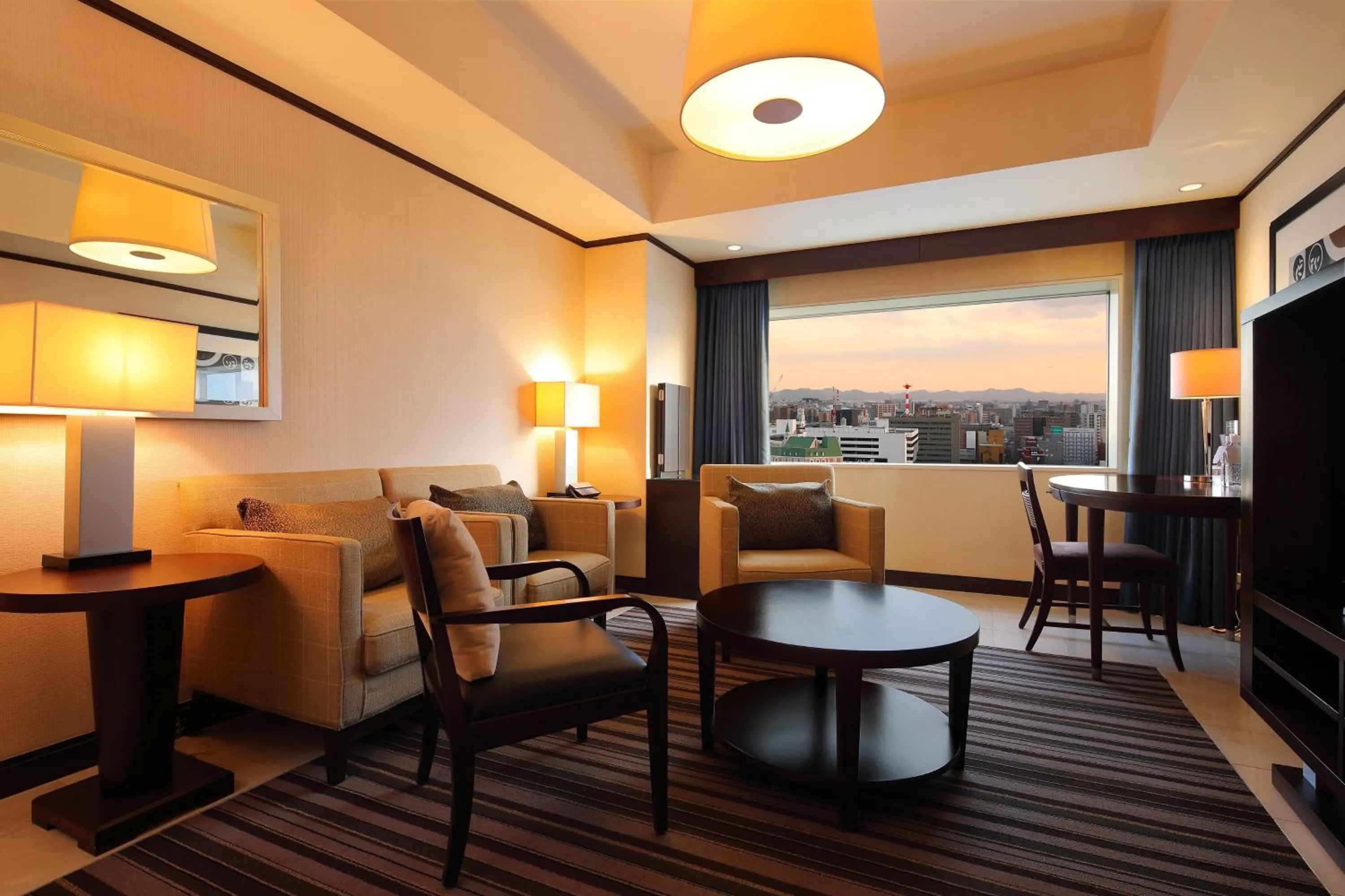 Photo of the whole room in ANA Crowne Plaza Okayama by IHG