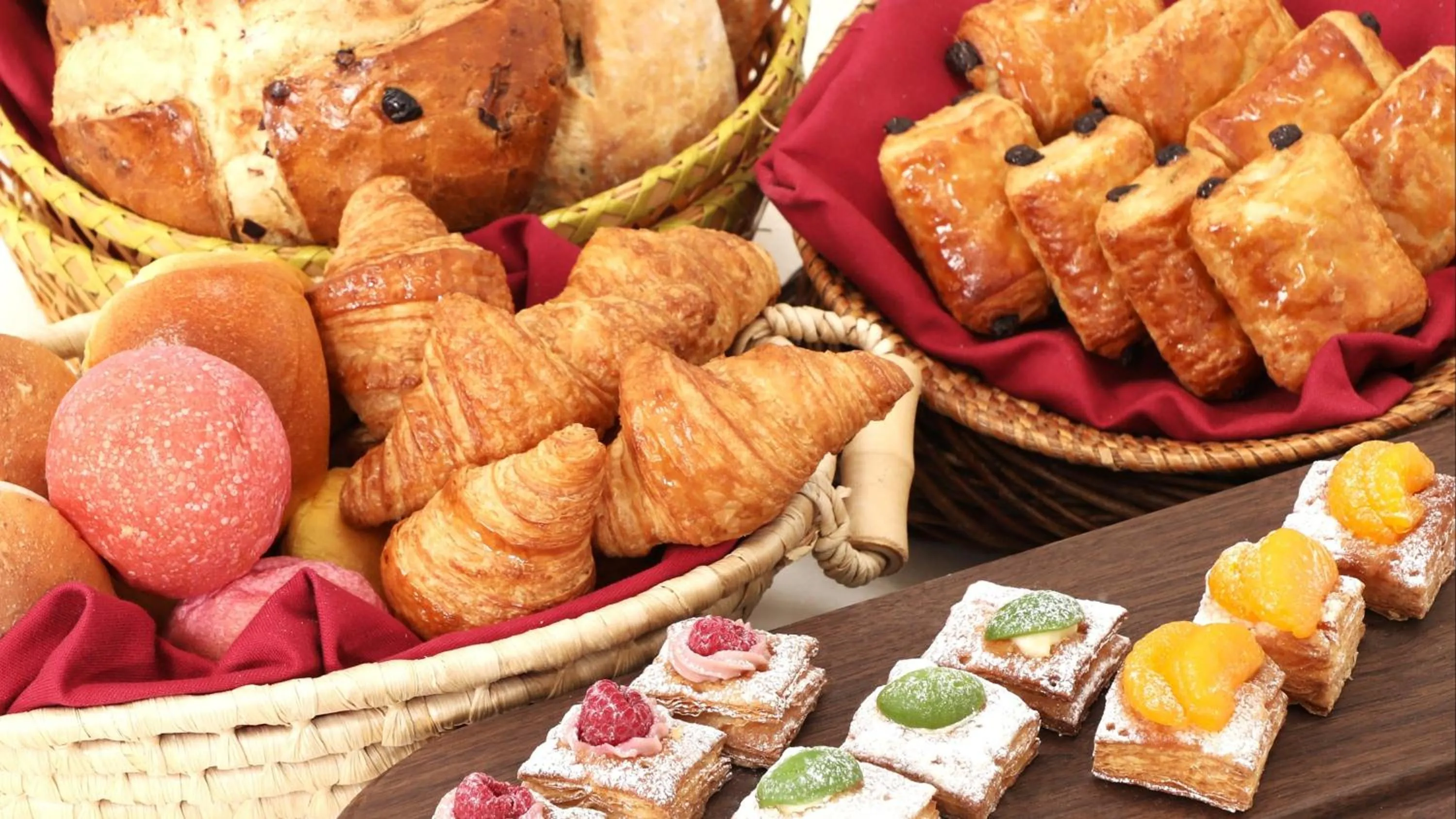 Restaurant/places to eat in ANA Crowne Plaza Okayama by IHG