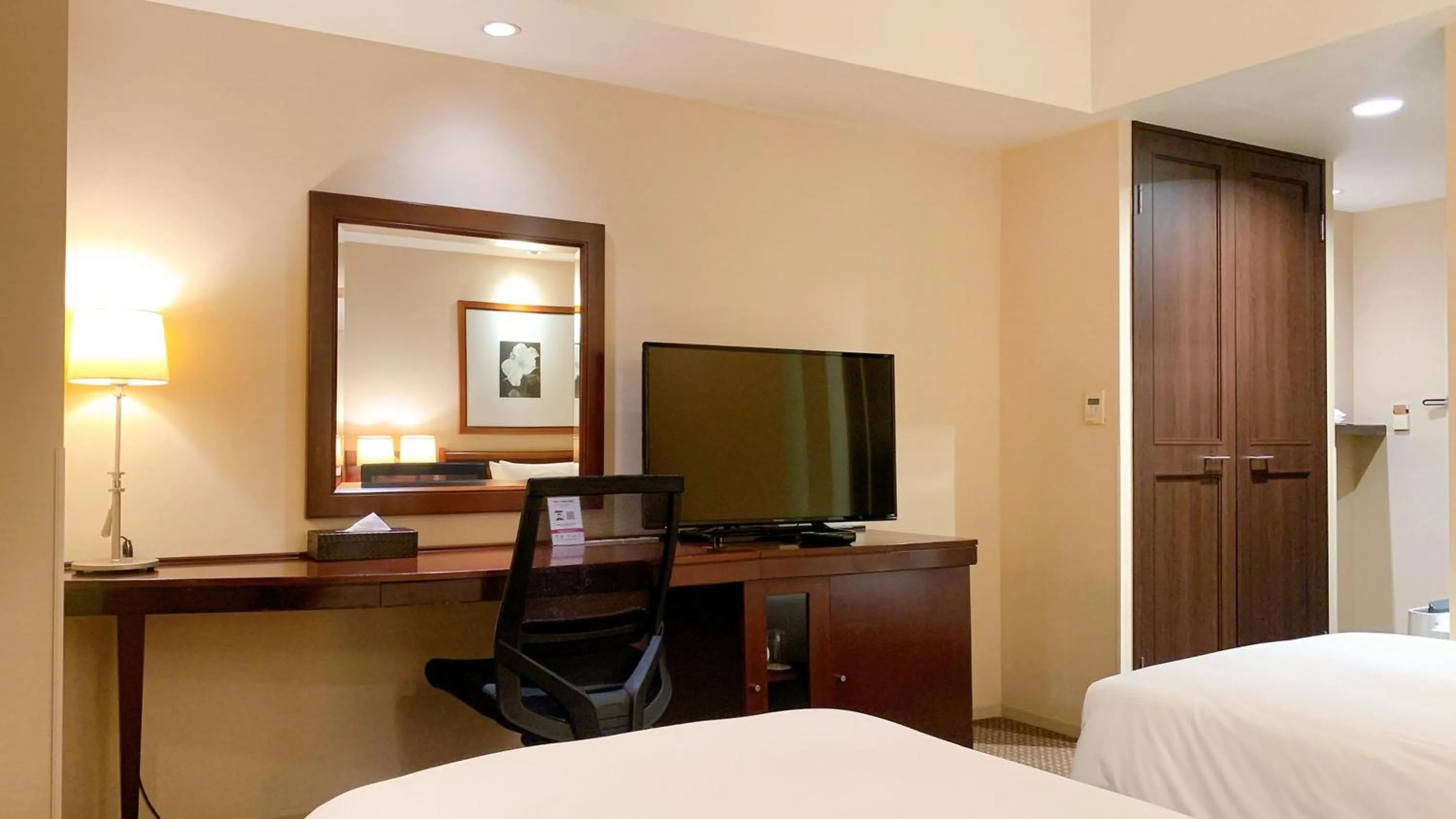 Photo of the whole room, Bed in ANA Crowne Plaza Okayama by IHG