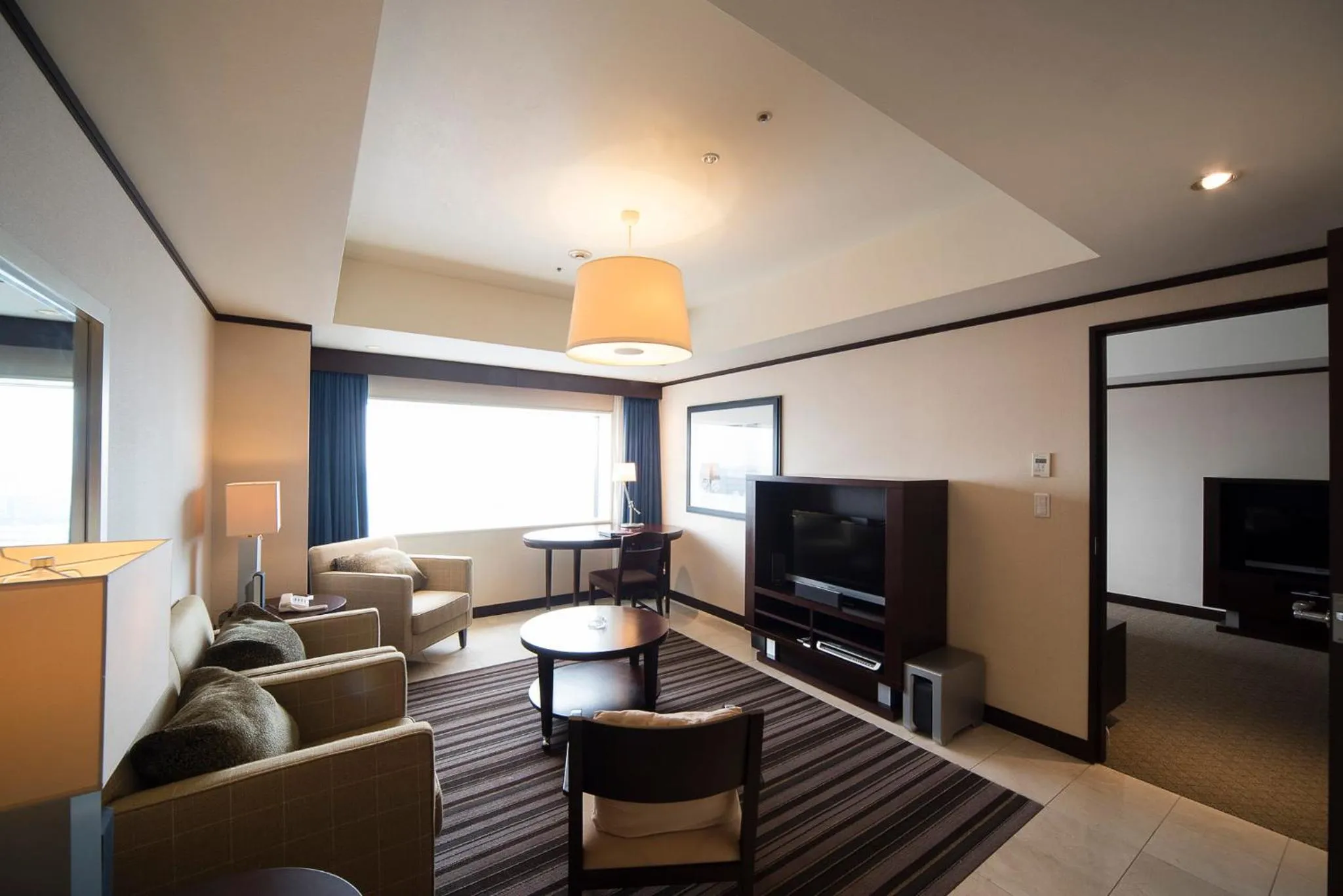 Photo of the whole room in ANA Crowne Plaza Okayama by IHG