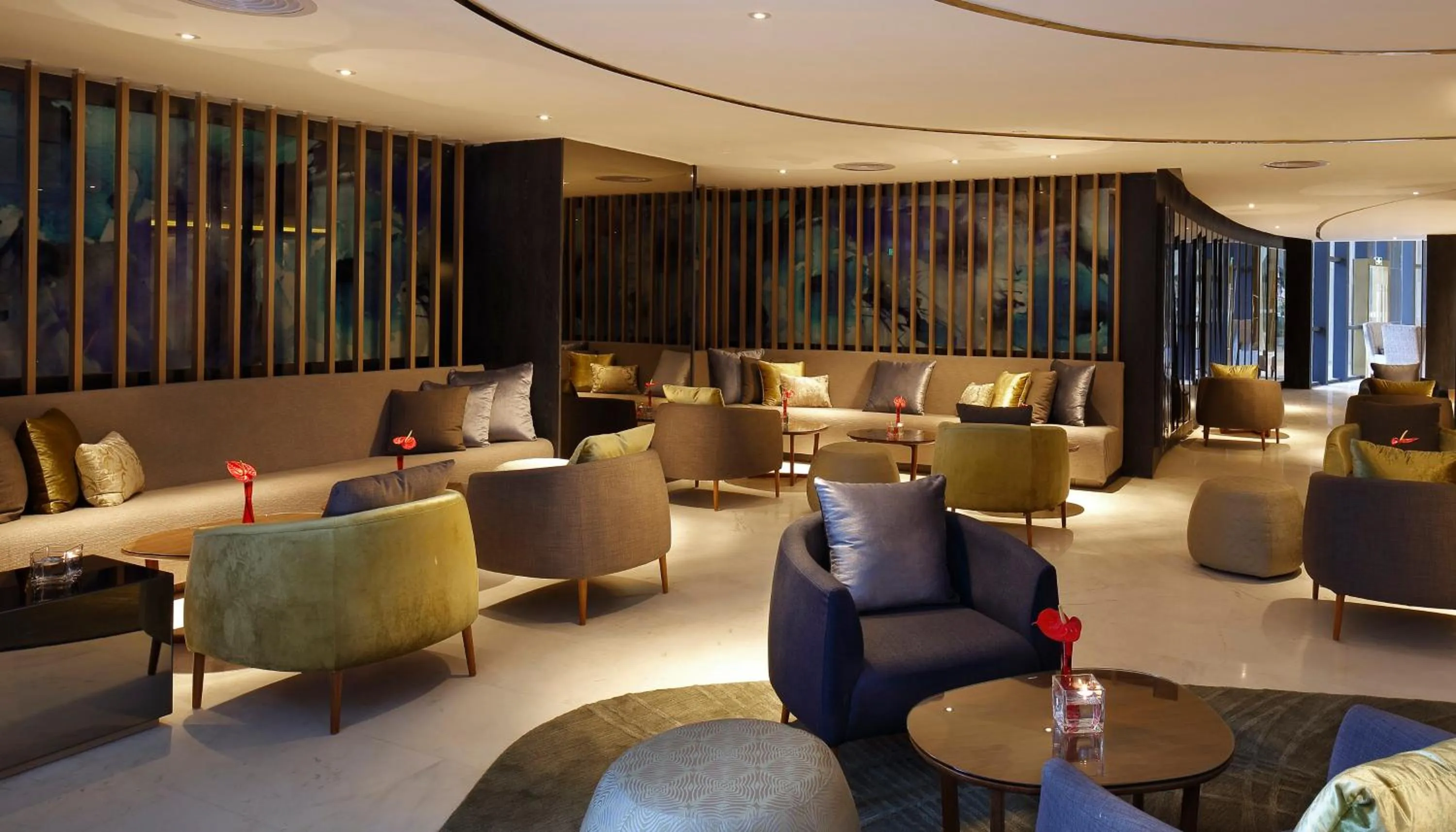 Lounge or bar in Holiday Inn Kunming City Centre by IHG
