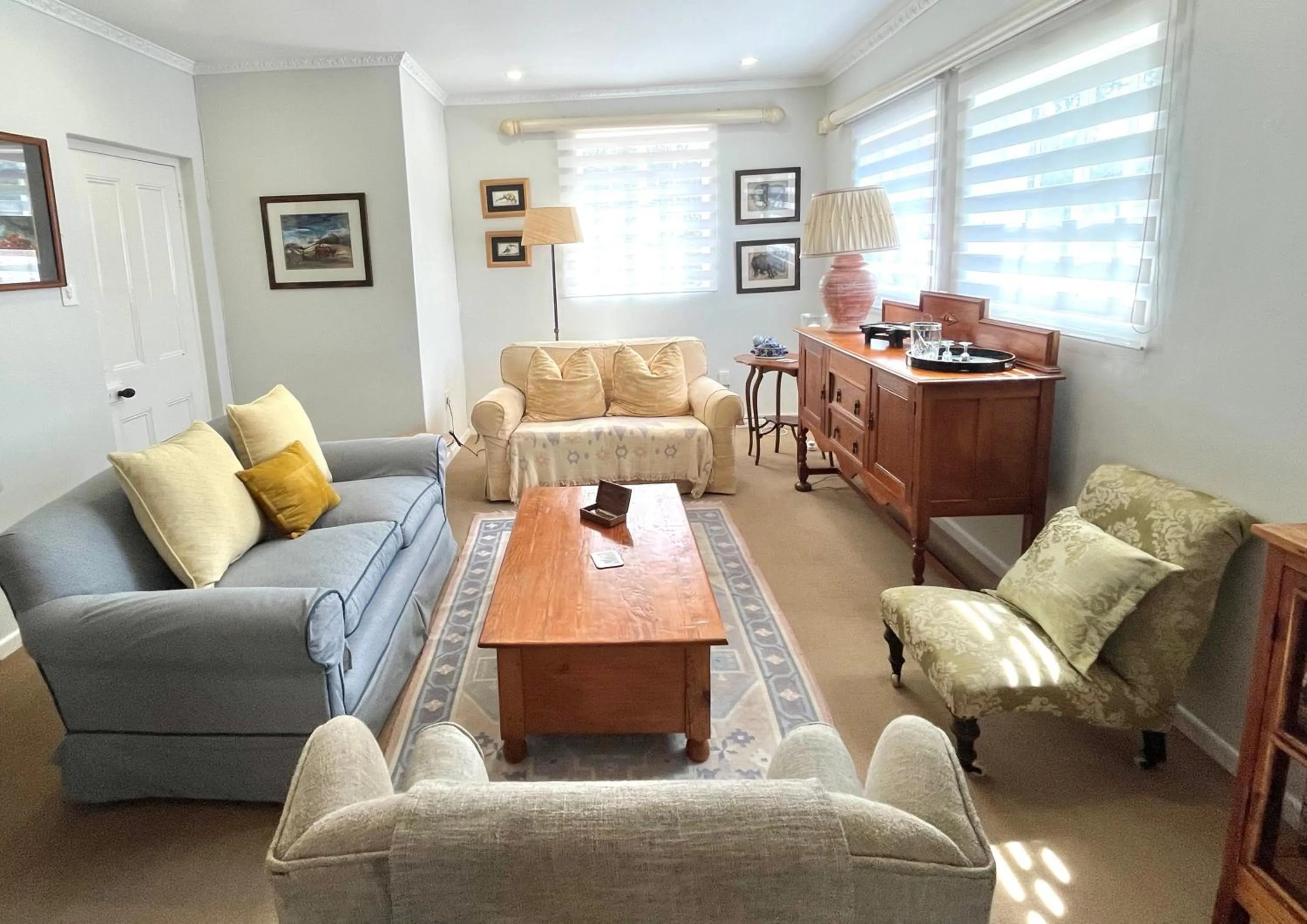 Communal lounge/ TV room in Gateside Guesthouse