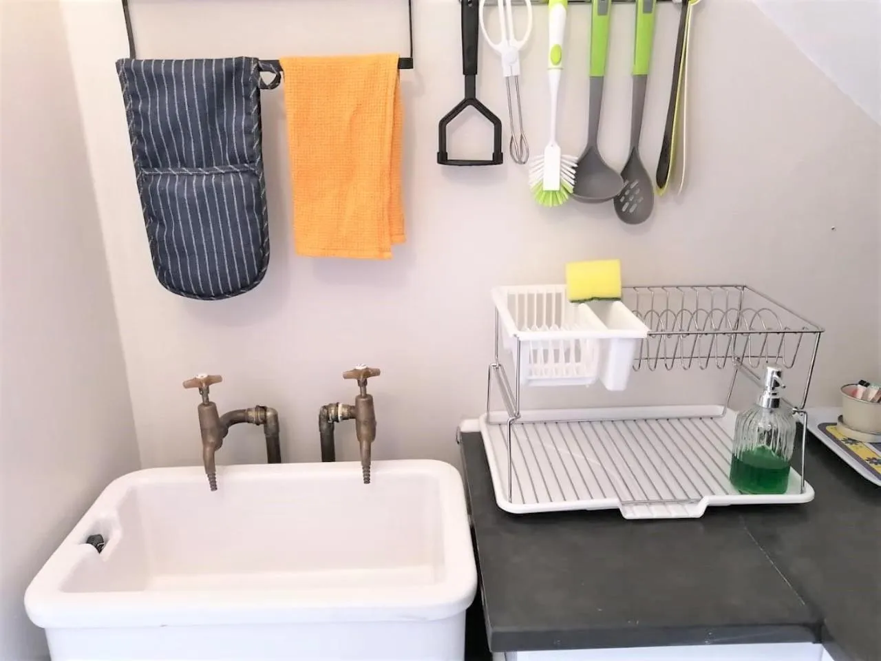 Kitchen or kitchenette in Gateside Guesthouse