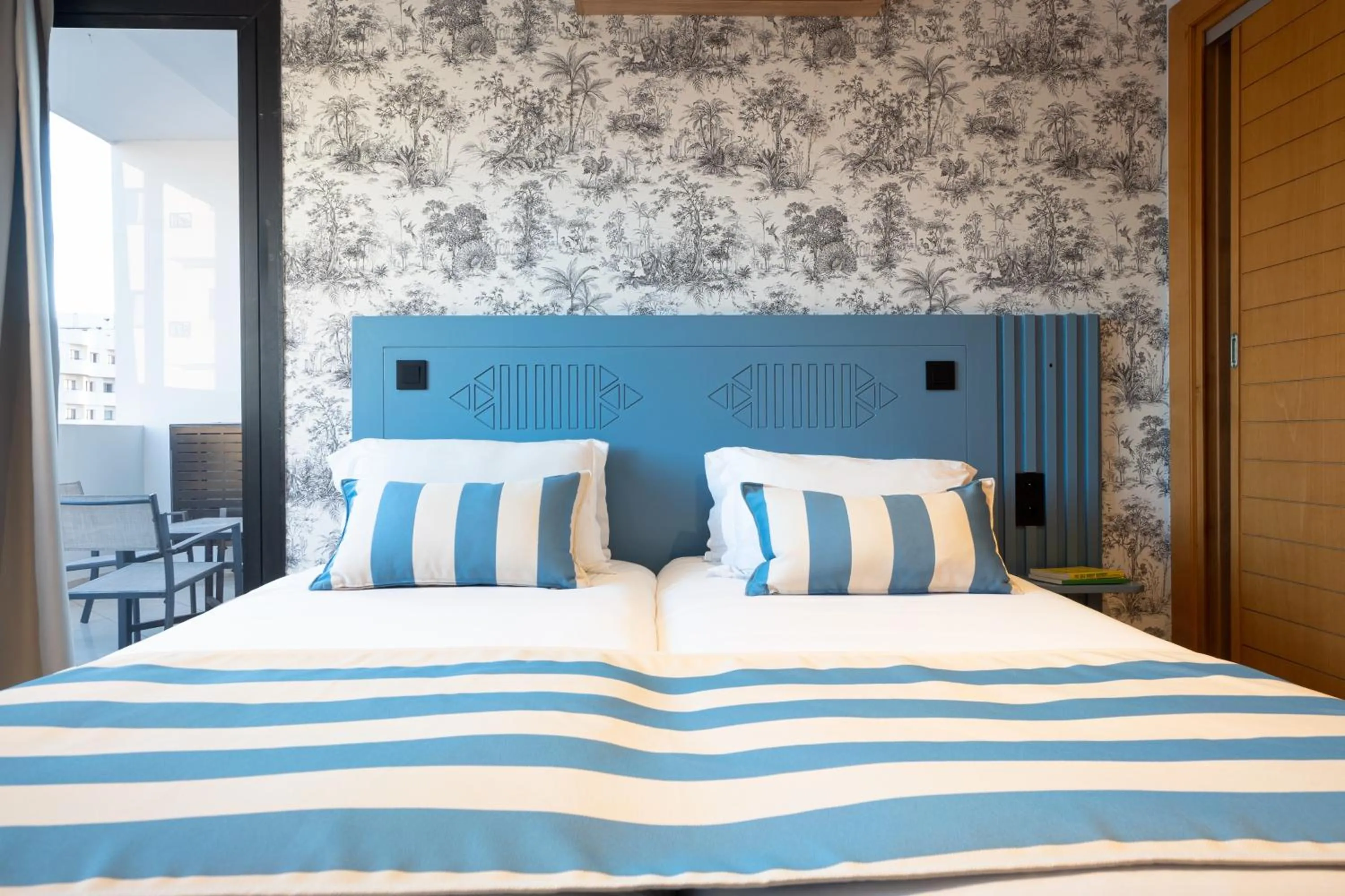 Bedroom, Bed in Atlantic Palm Beach