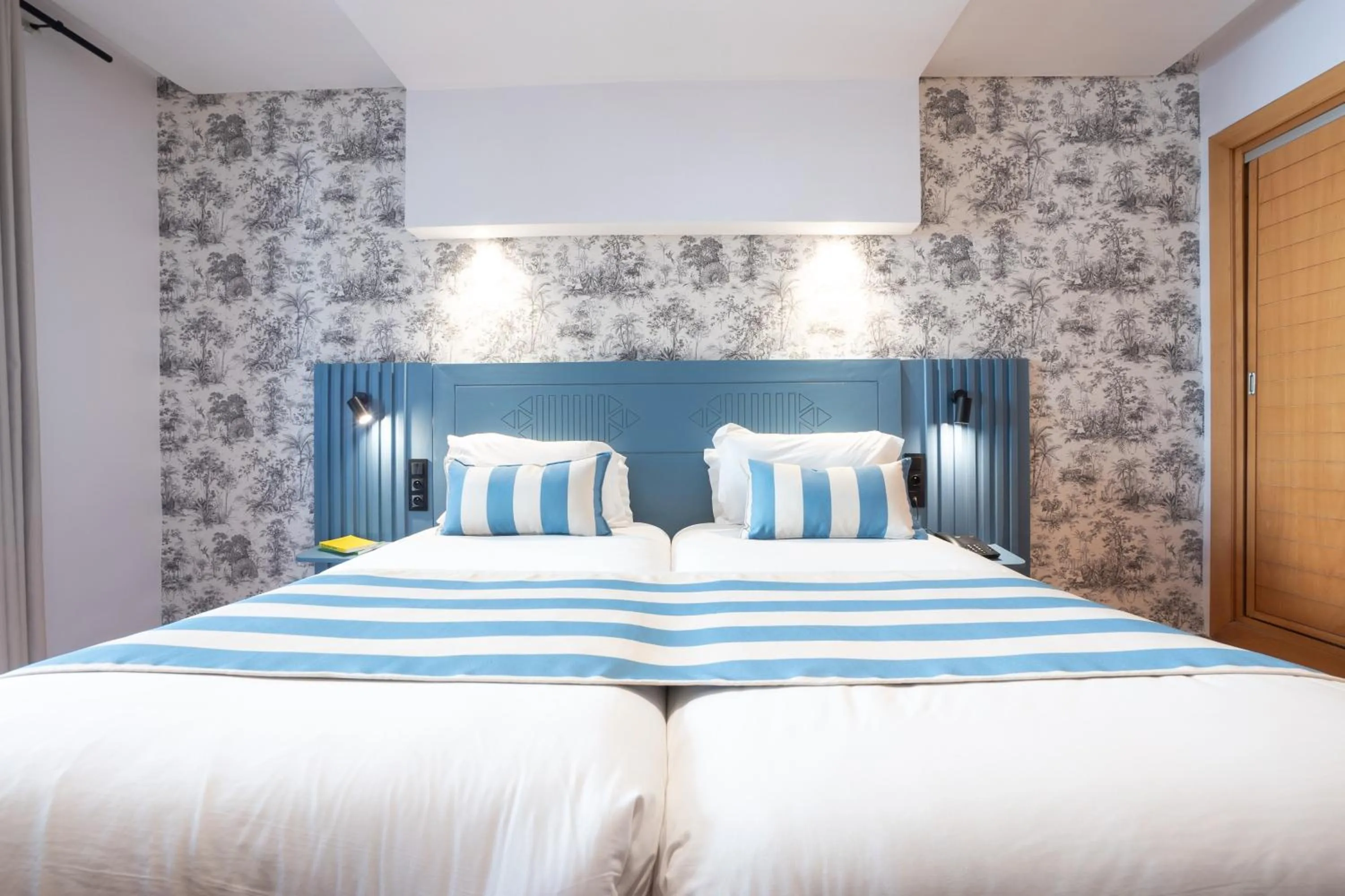 Bedroom, Bed in Atlantic Palm Beach