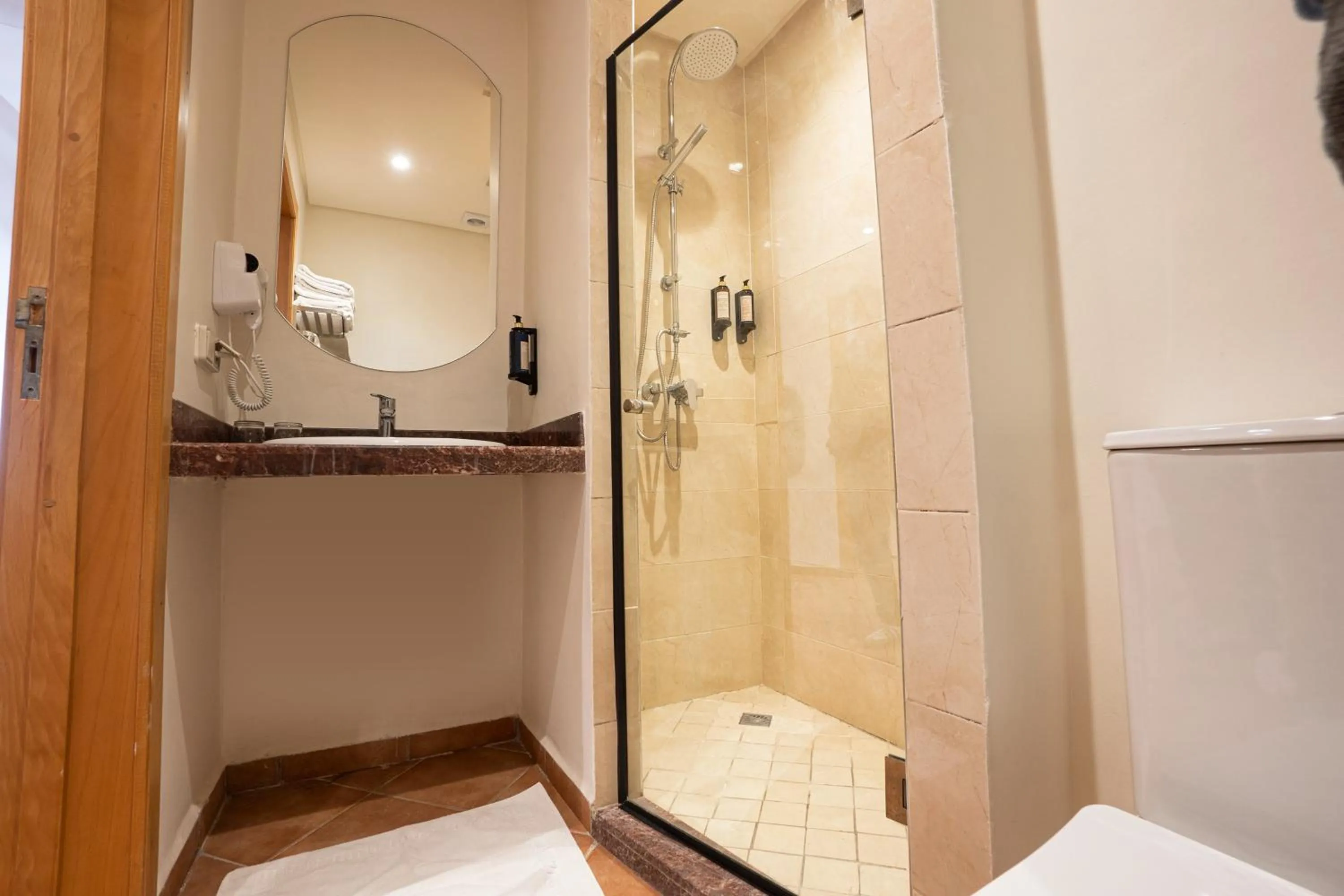 Shower in Atlantic Palm Beach