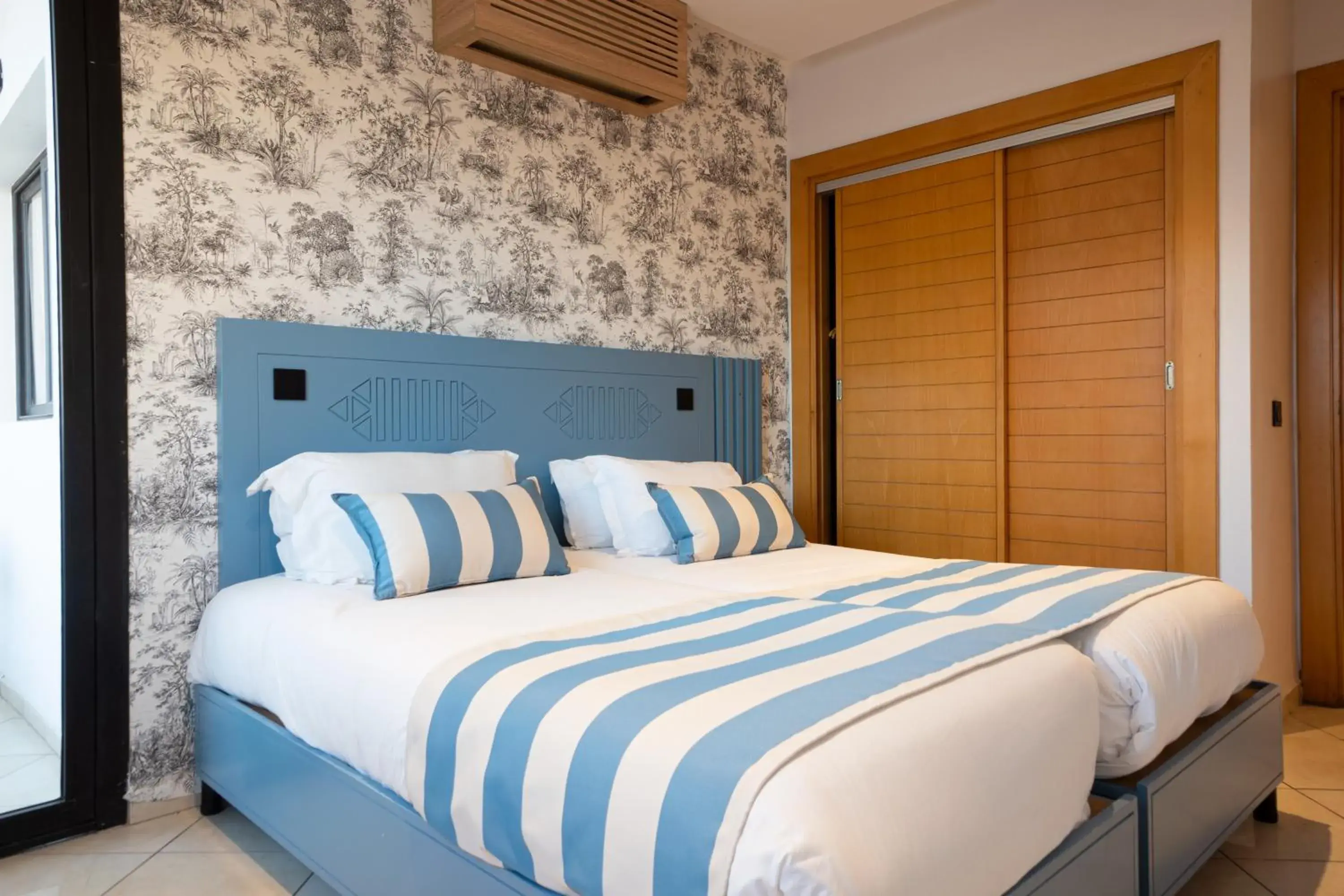 Bedroom, Bed in Atlantic Palm Beach Bedroom, Bed in Atlantic Palm Beach