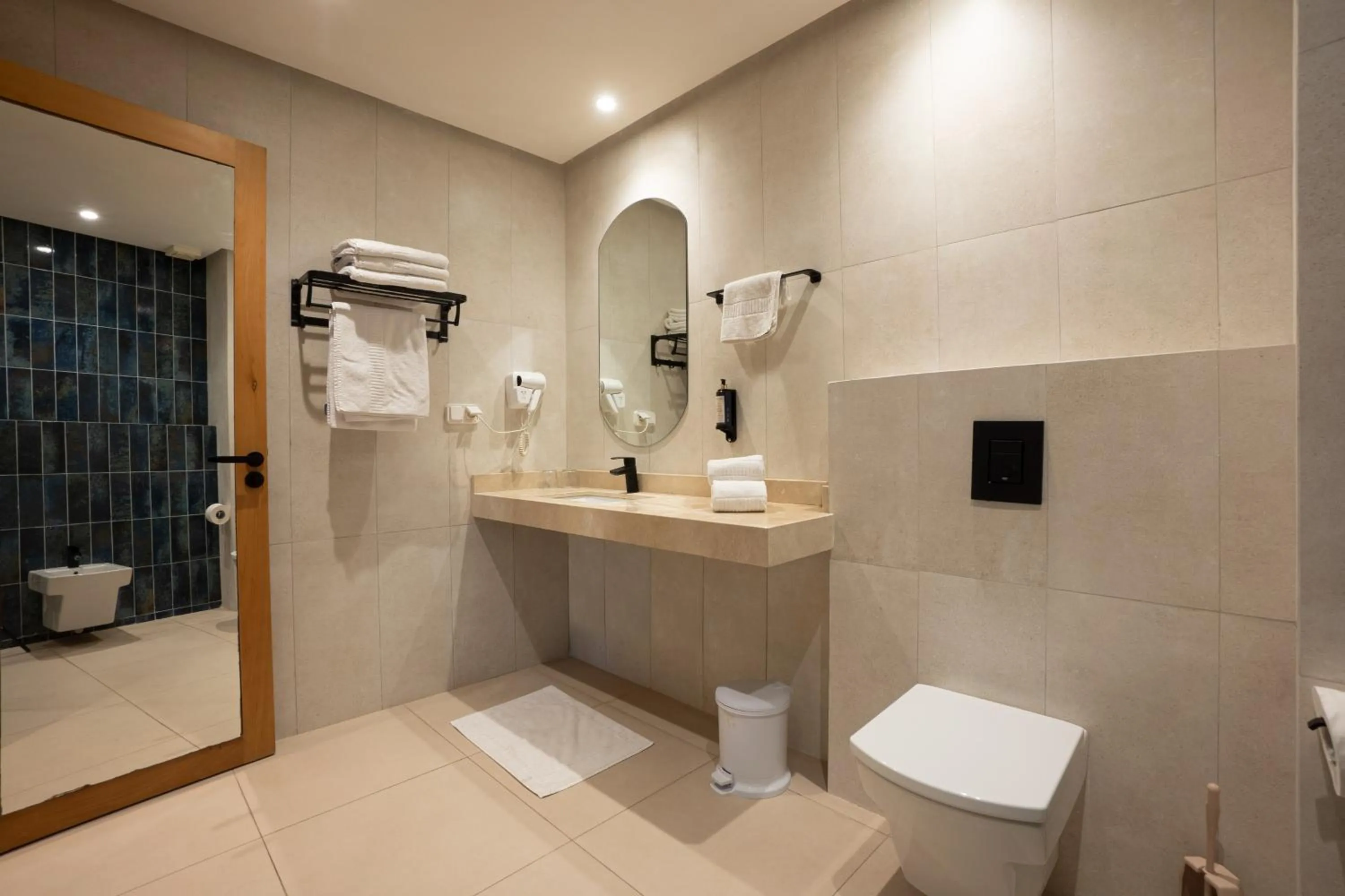 Shower in Atlantic Palm Beach