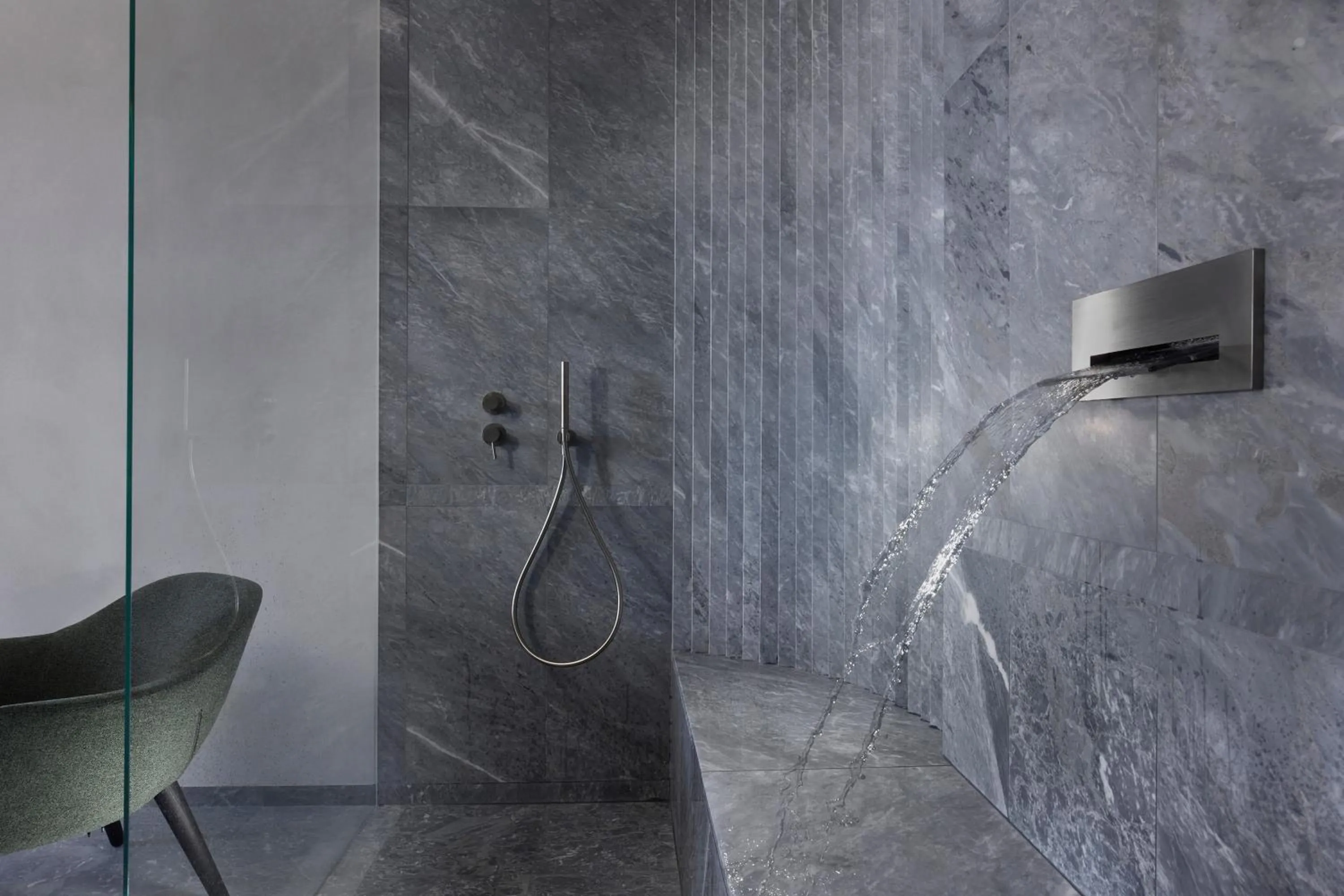 Shower in The Bank - Locanda della Posta Dependance