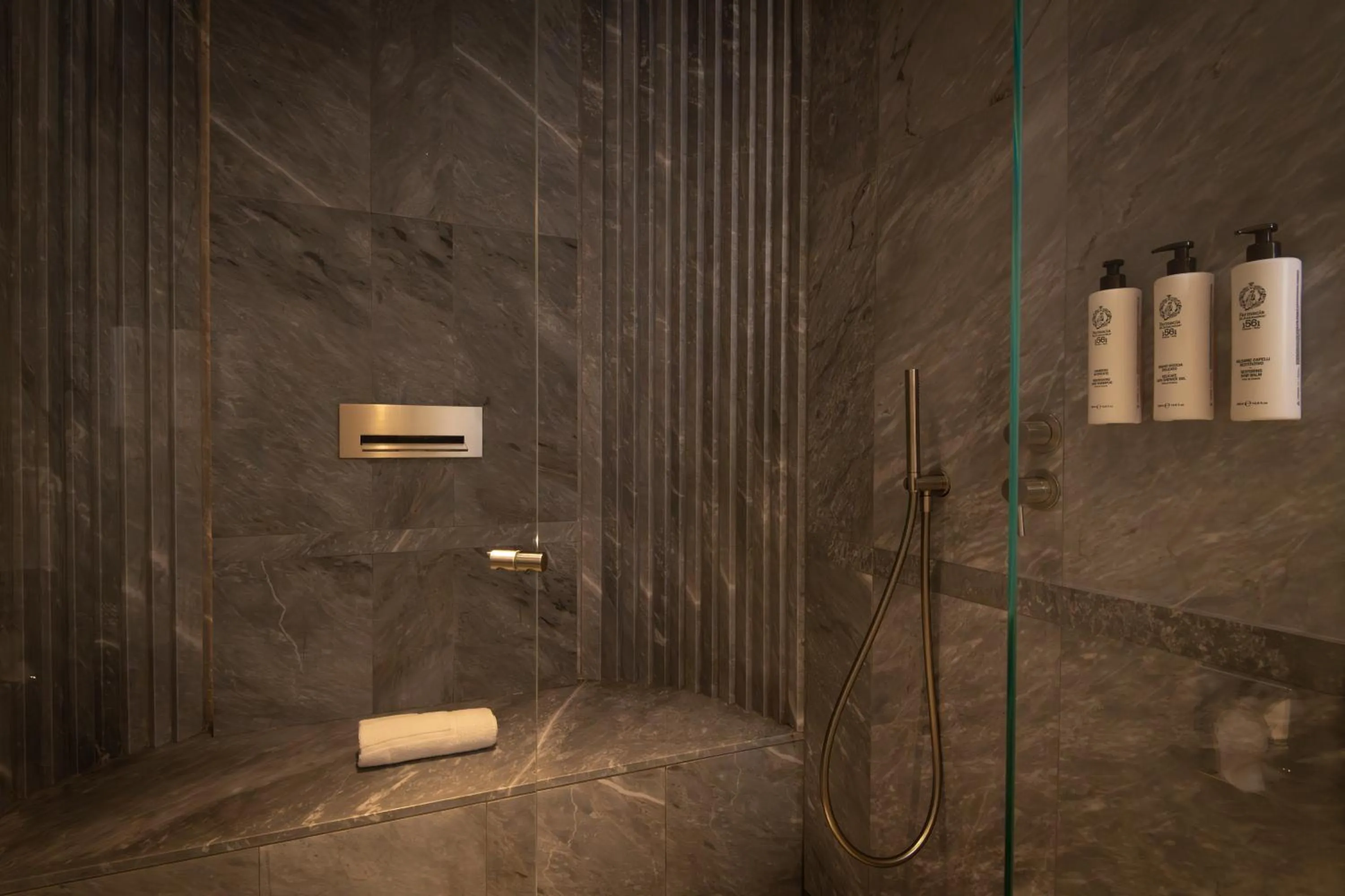 The Bank - Locanda della Posta - Etruria Collection