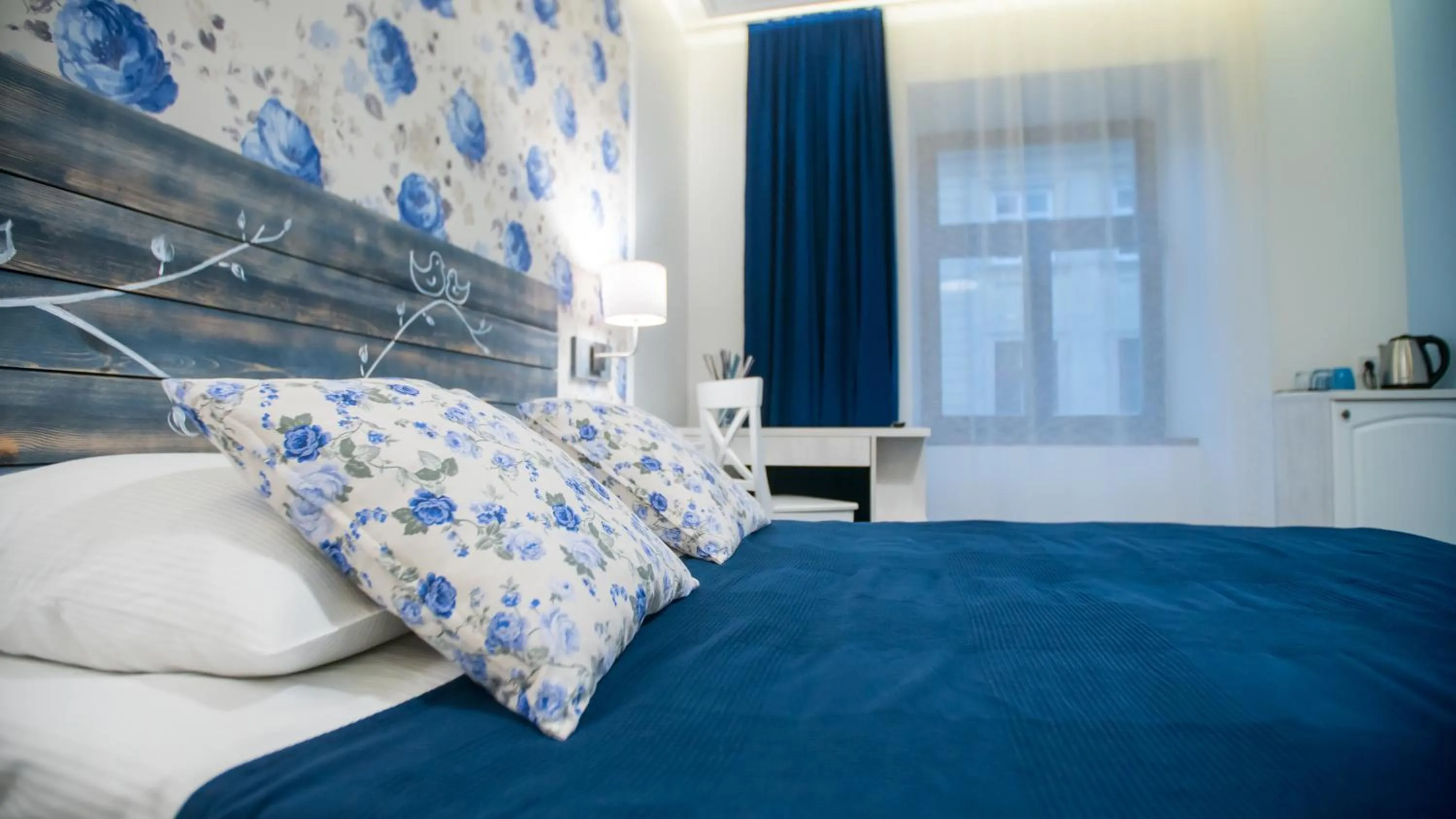 Large Twin Room in Central Hotel