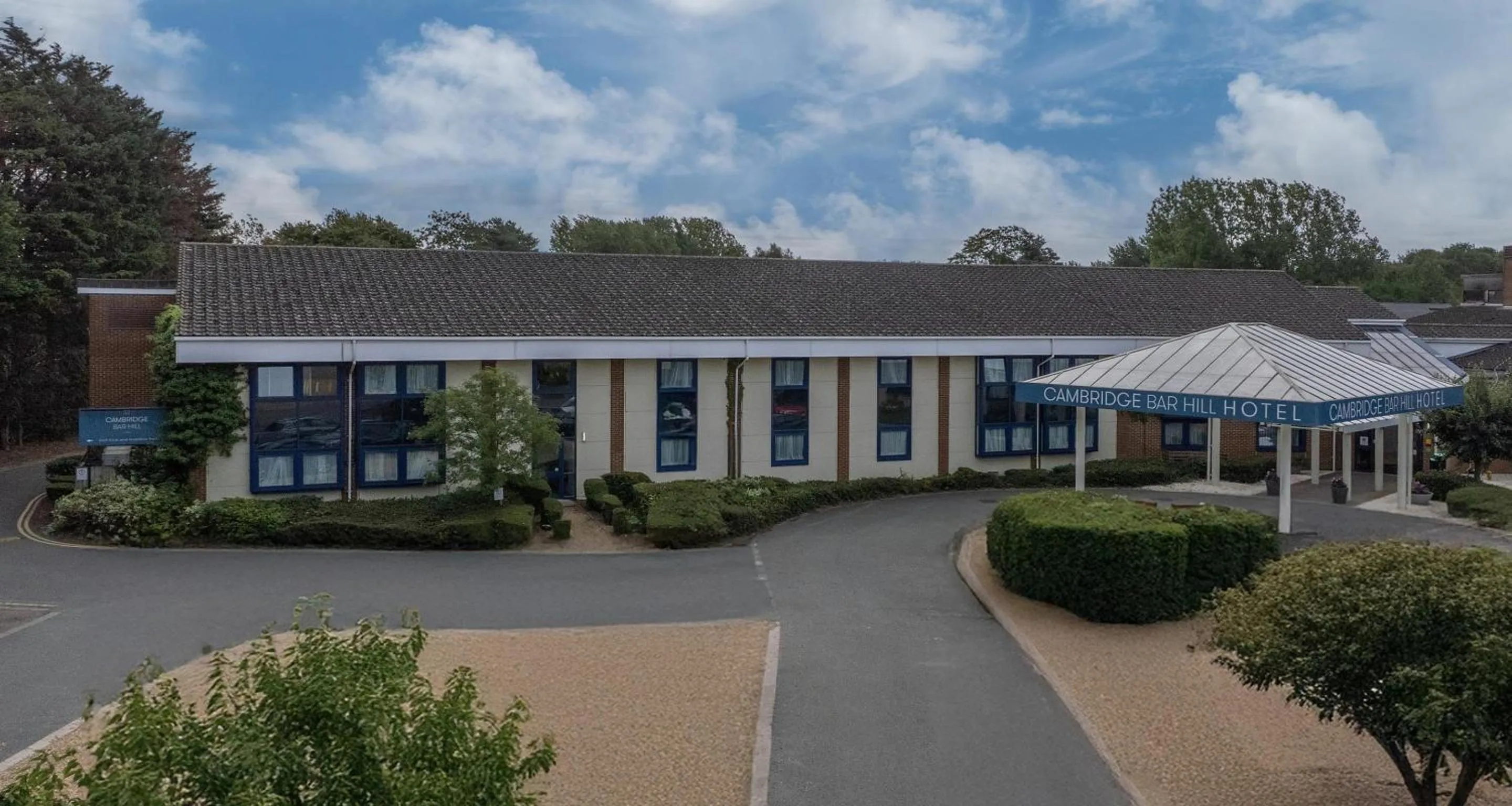 Property building in Cambridge Bar Hill Hotel, BW Signature Collection