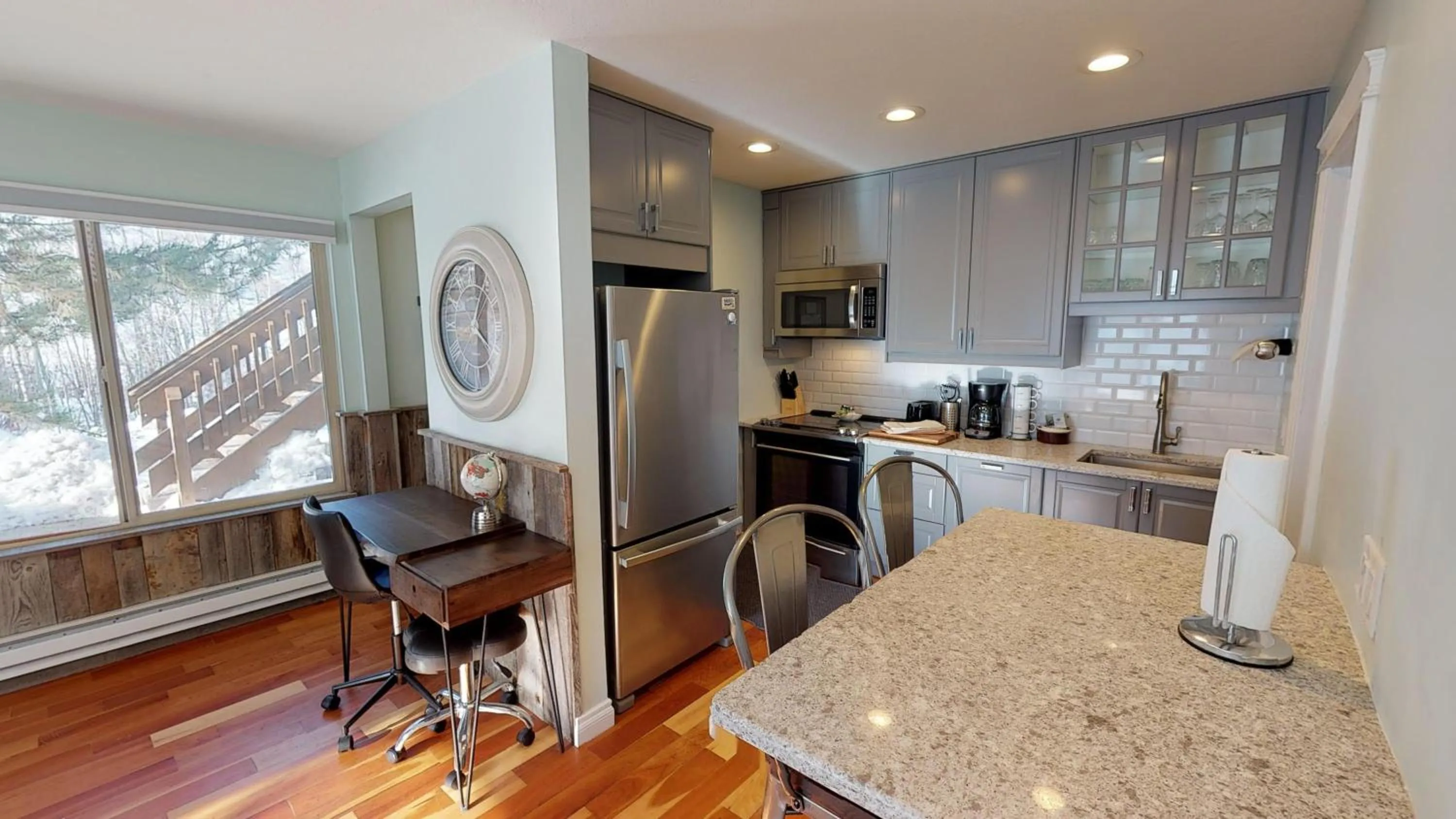 Kitchen or kitchenette in Hidden Creek by All Seasons Resort Lodging