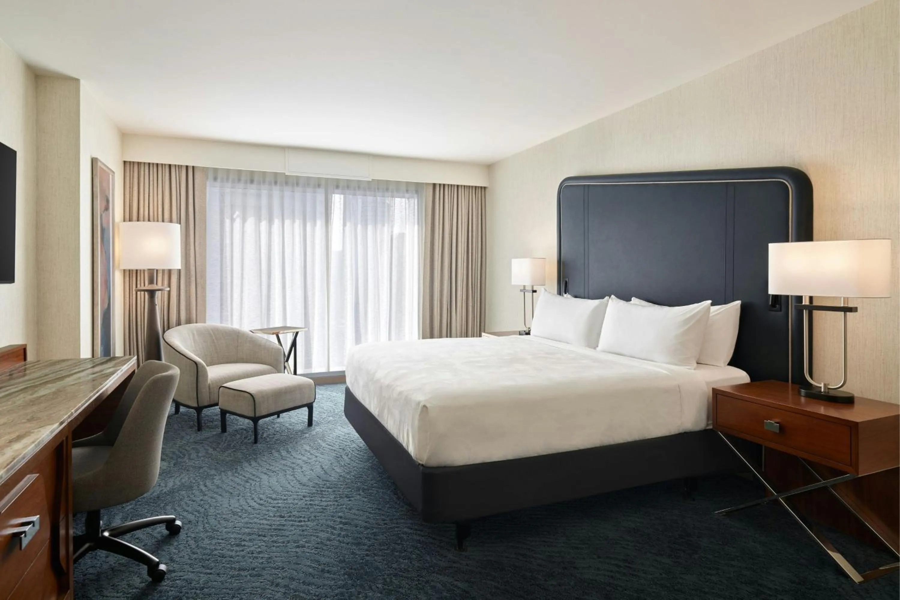 Photo of the whole room, Bed in JW Marriott Austin