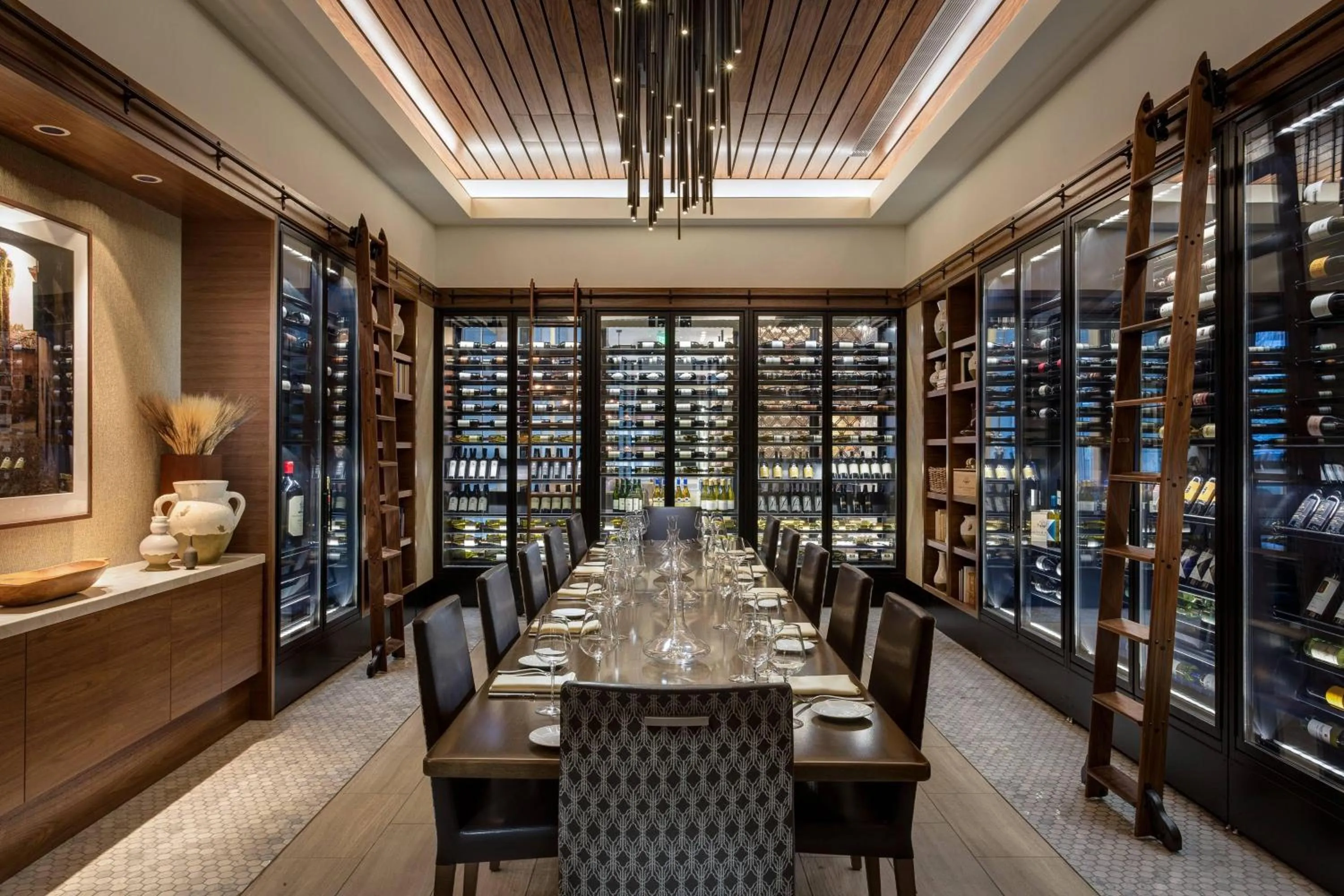 Restaurant/places to eat in JW Marriott Austin