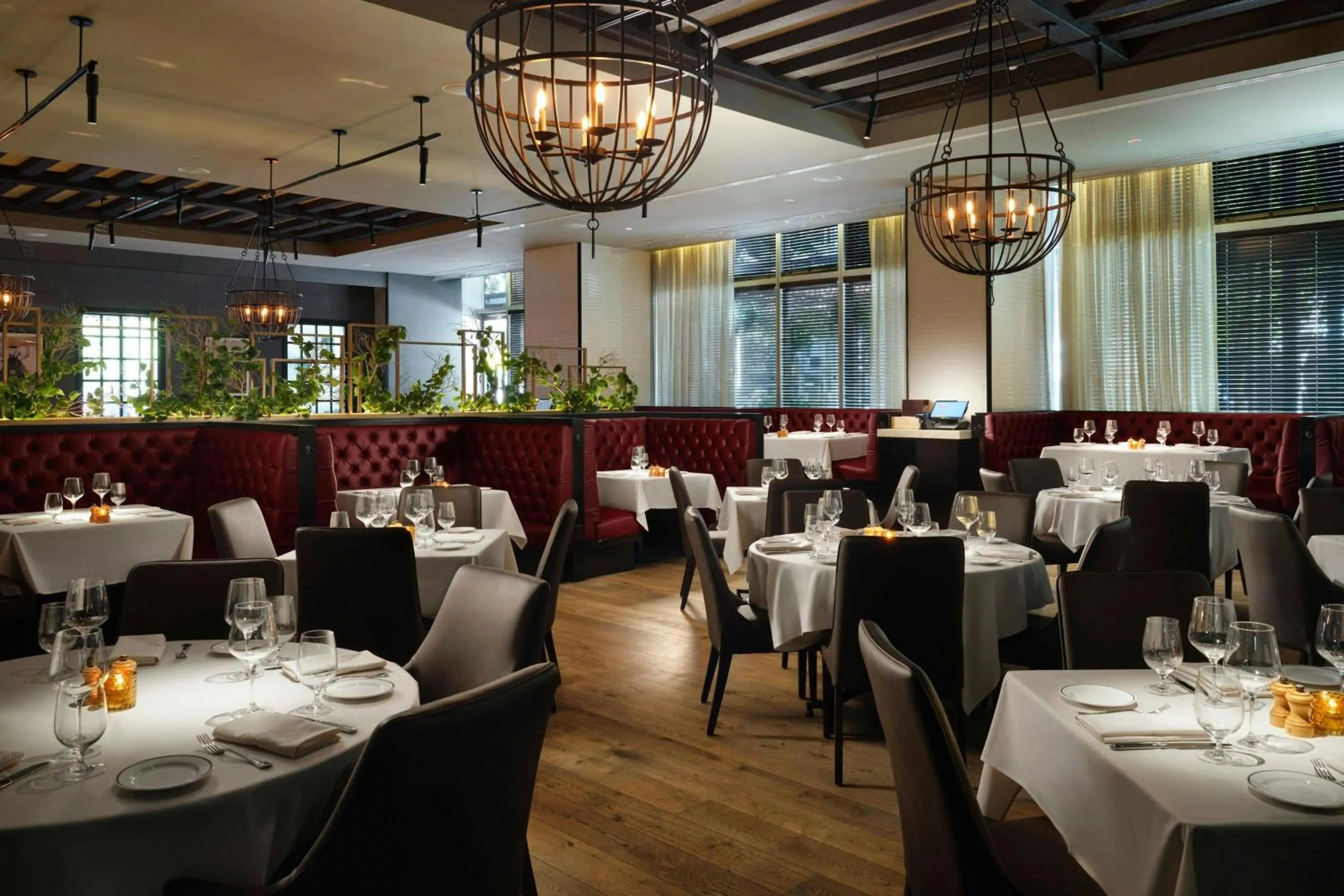 Restaurant/places to eat in JW Marriott Austin