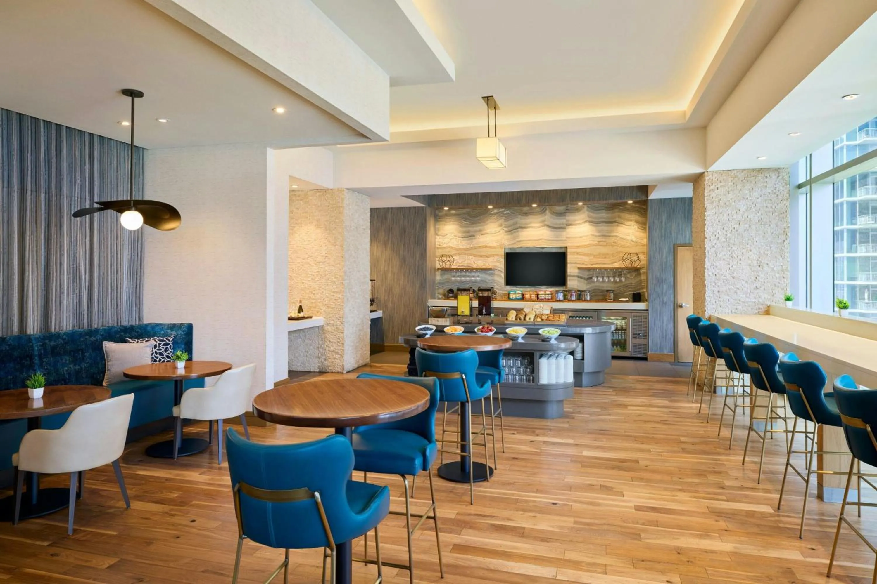 Lounge or bar in JW Marriott Austin