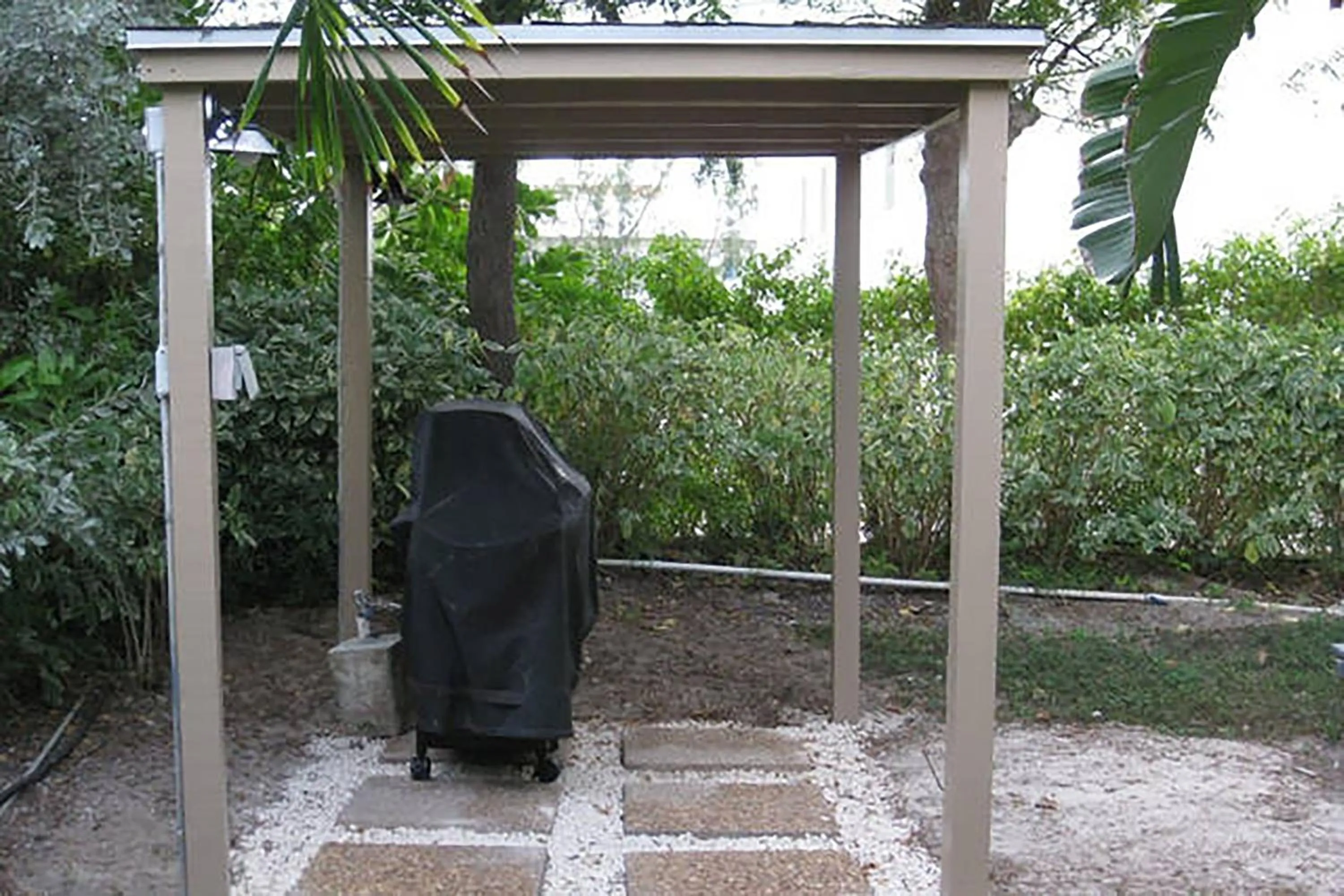BBQ facilities in The Inn at Grace Bay