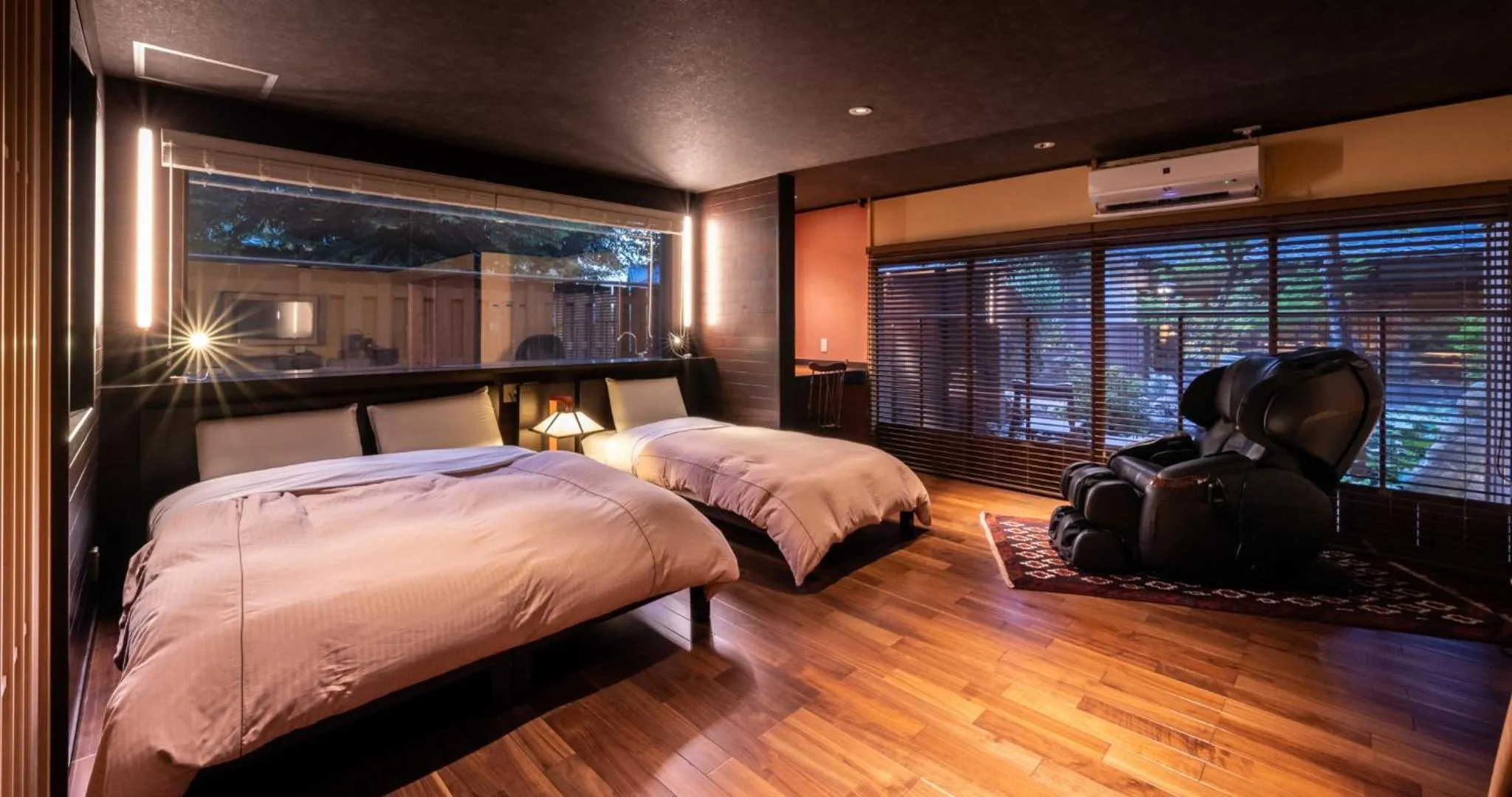 Photo of the whole room, Bed in Kakujoro