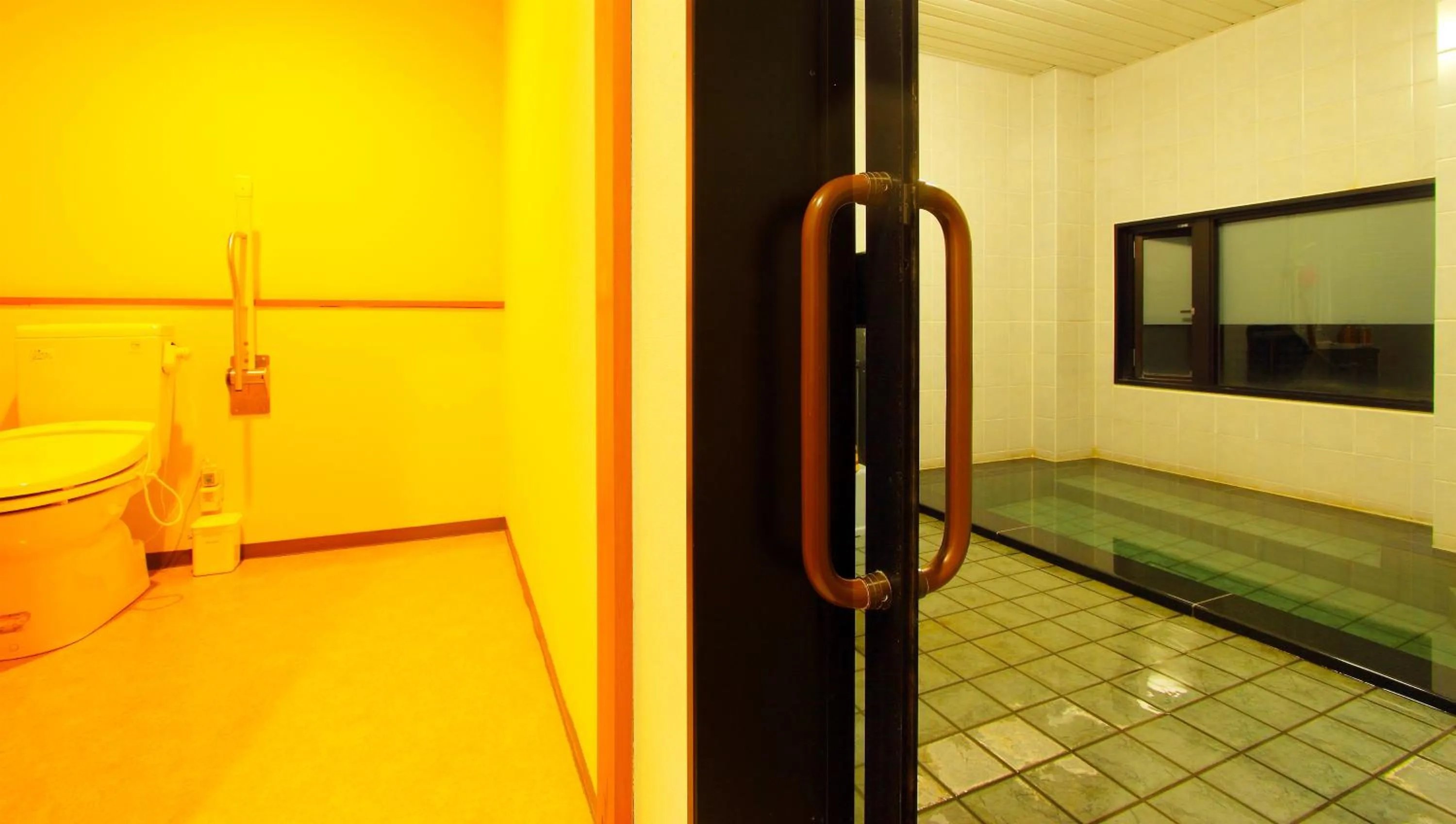 Hot Spring Bath in Hotel Hana Isawa