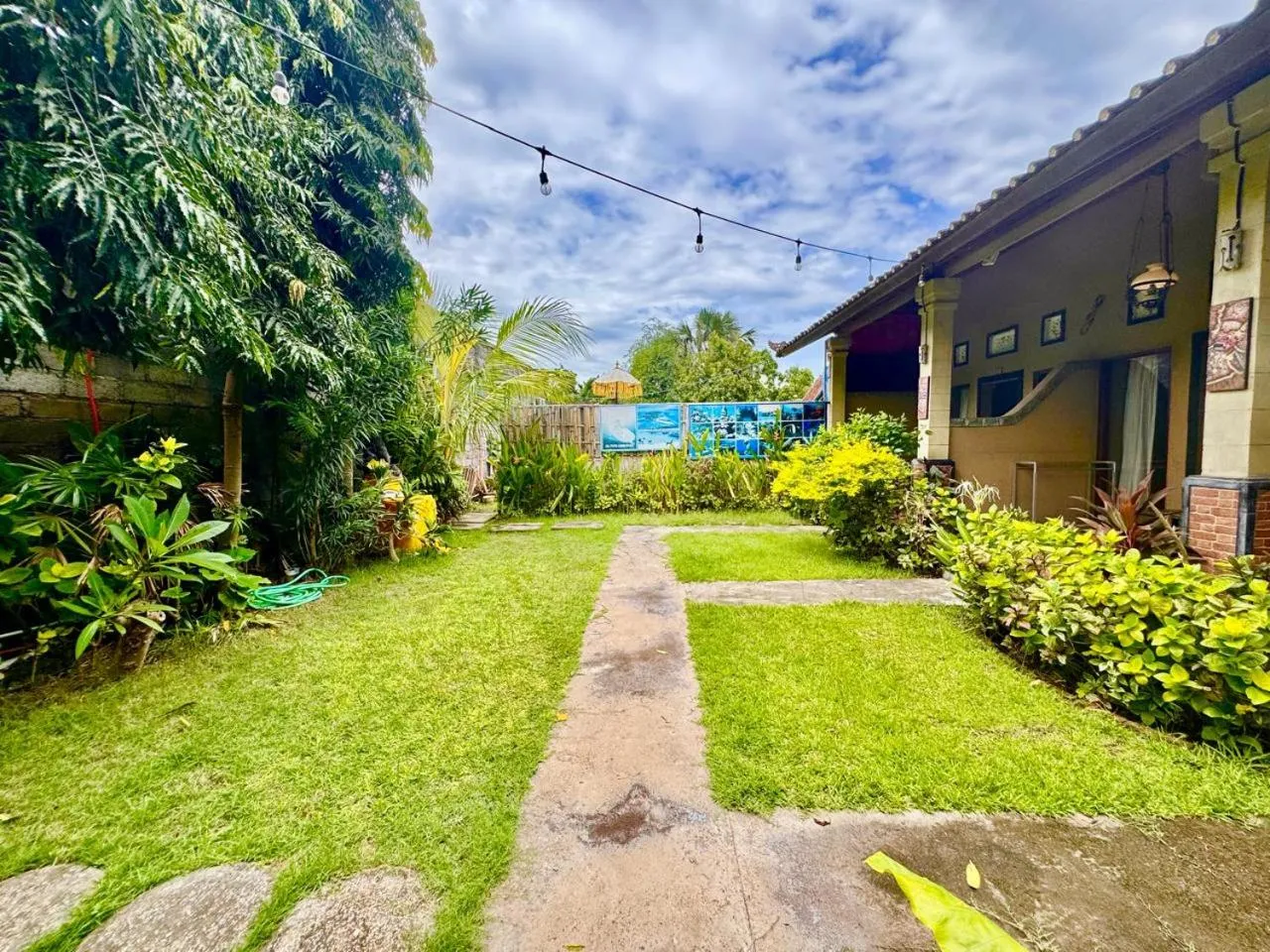 Sudi Guest House