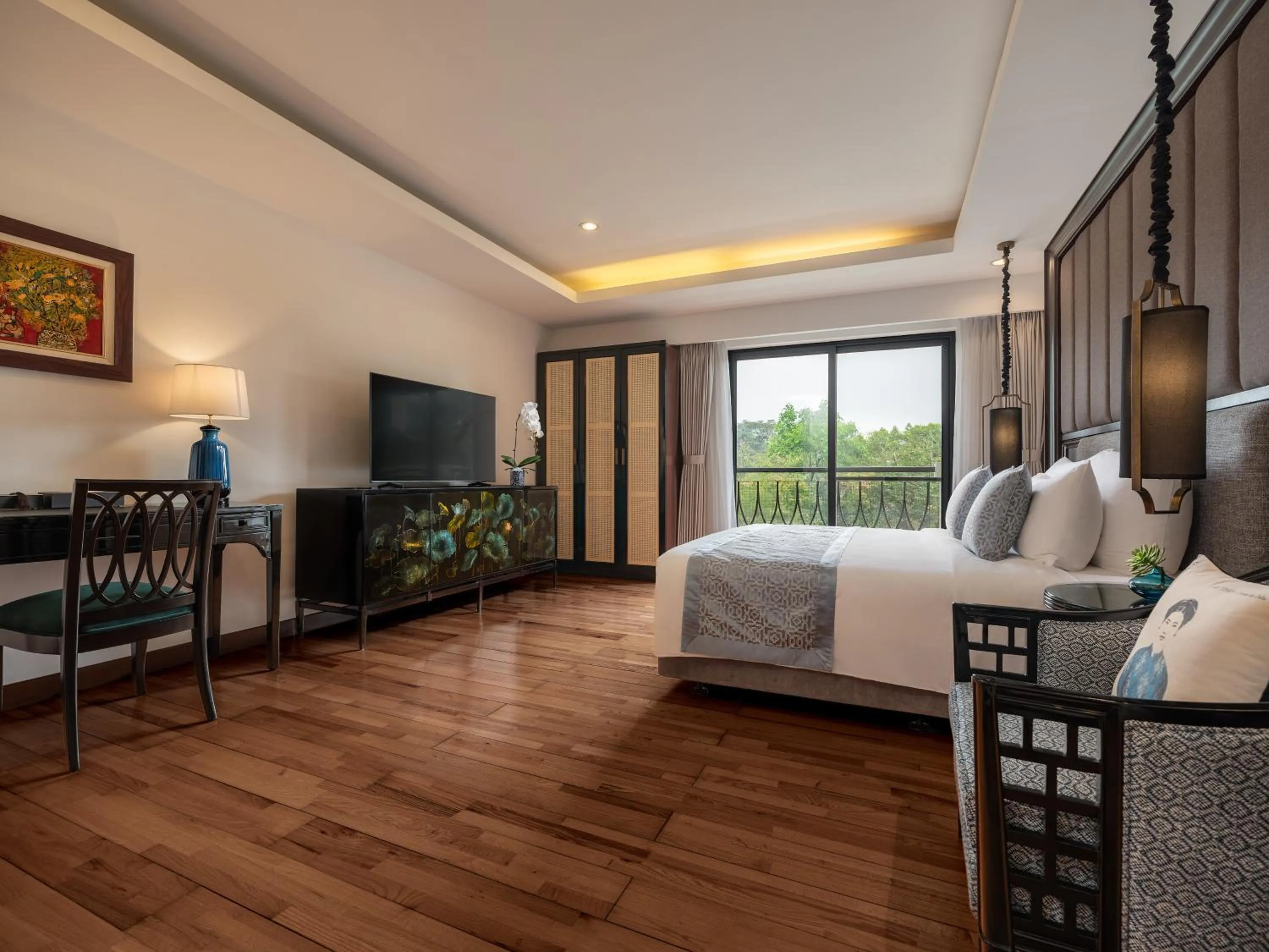 Deluxe Studio in Elegant Suites Westlake