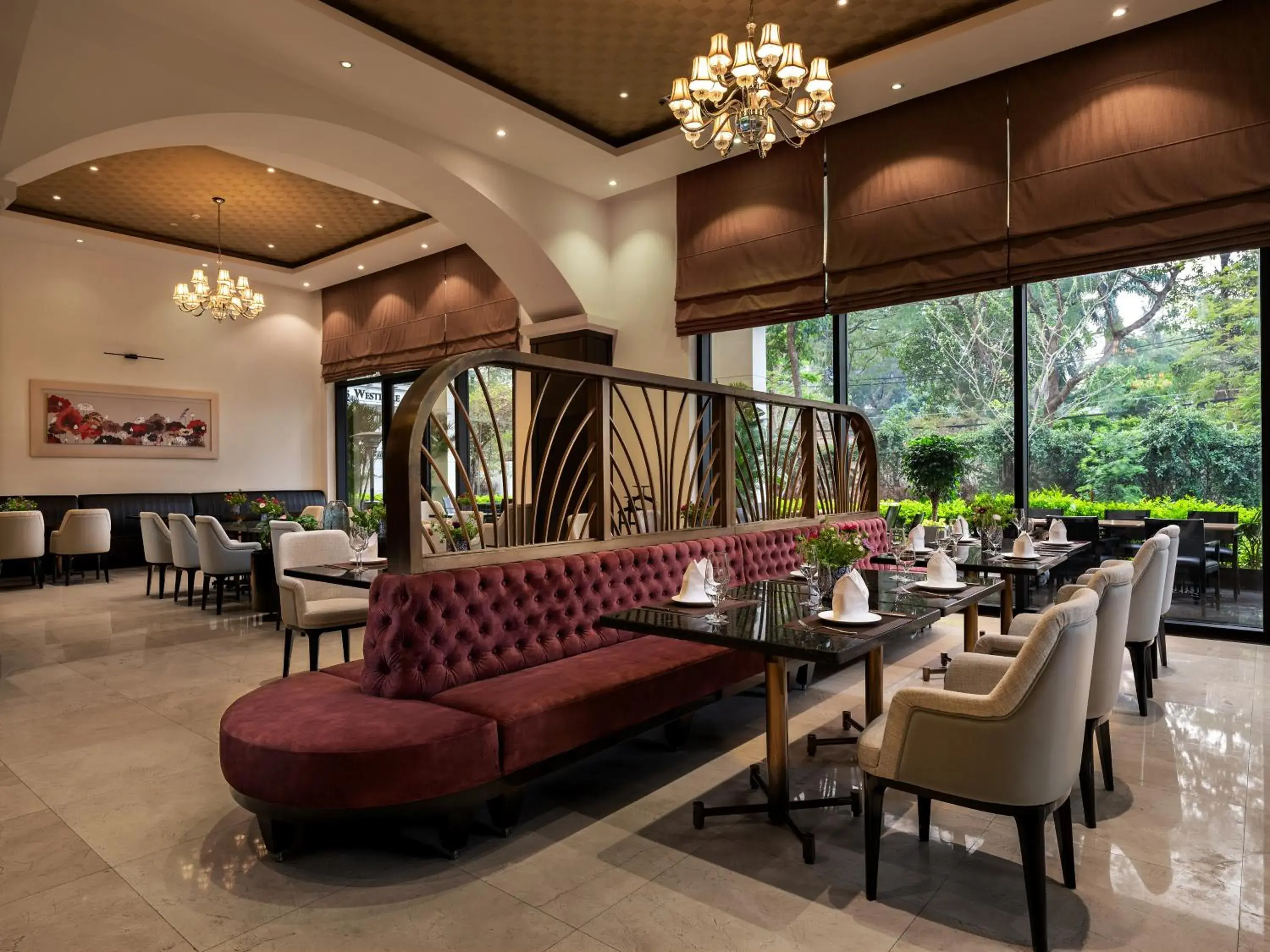 Restaurant/places to eat in Elegant Suites Westlake Restaurant/places to eat in Elegant Suites Westlake