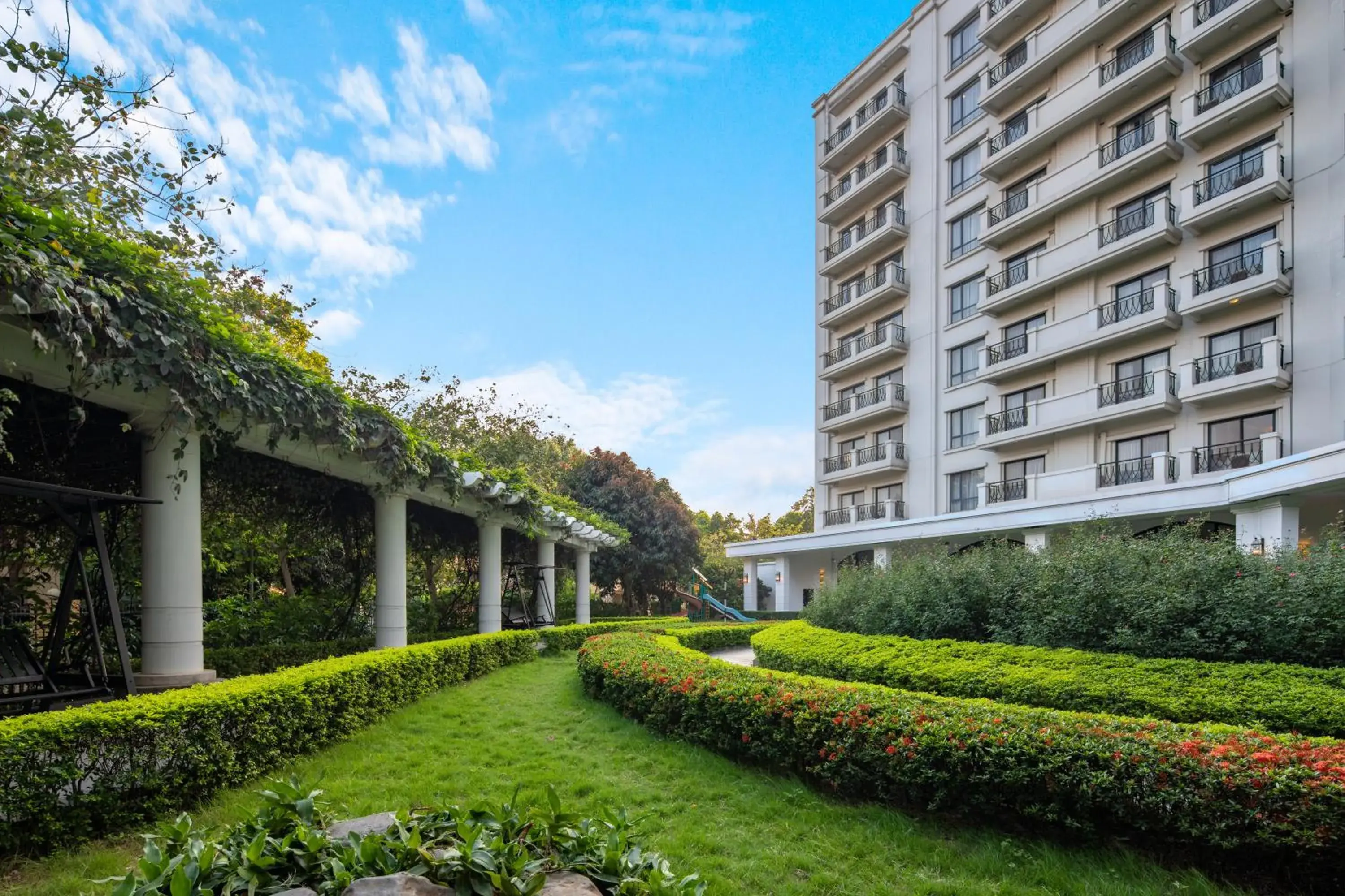 Property building in Elegant Suites Westlake Property building in Elegant Suites Westlake