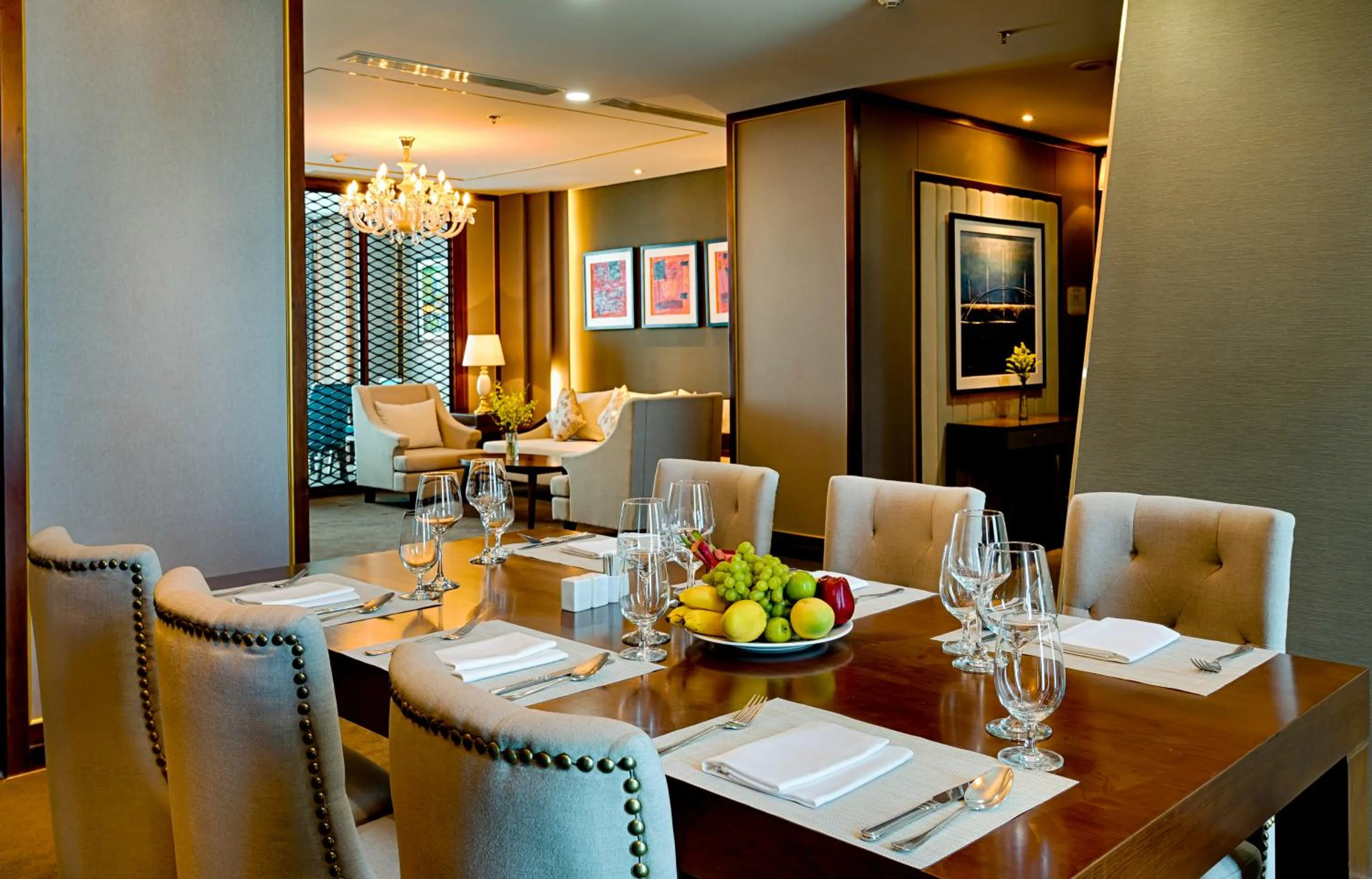 Restaurant/places to eat in Grand Tourane Hotel Da Nang