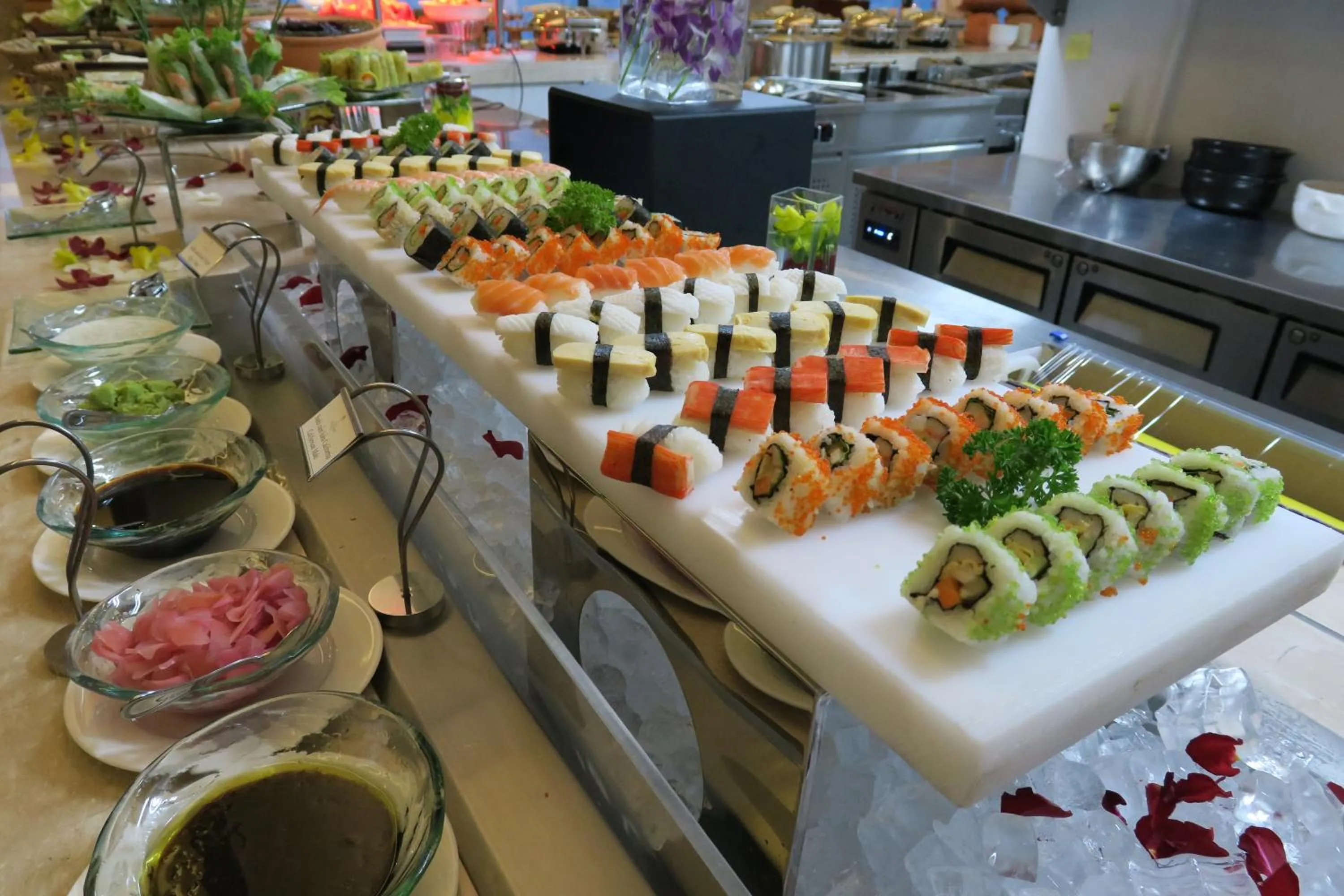 Restaurant/places to eat in Grand Tourane Hotel Da Nang