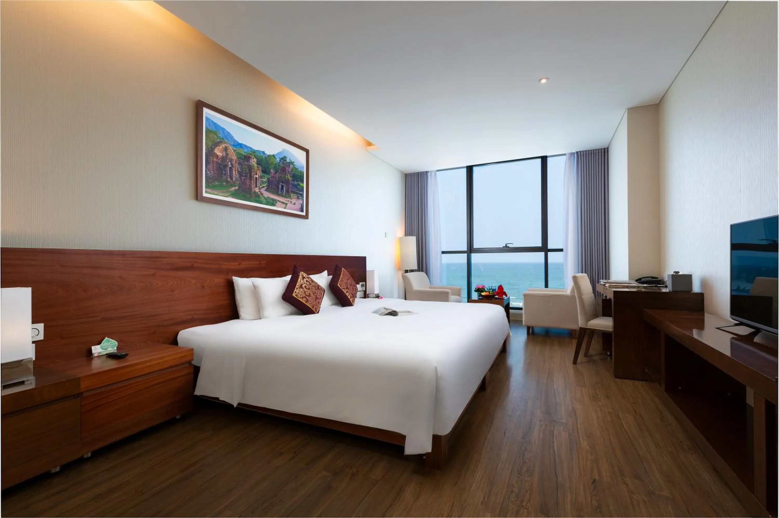 Bedroom, Bed in Grand Tourane Hotel Da Nang