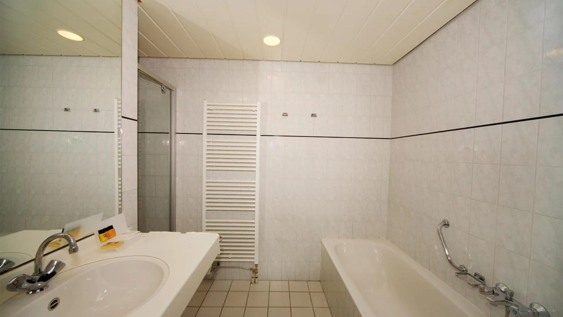 Bathroom in Fletcher Landgoedhotel Renesse