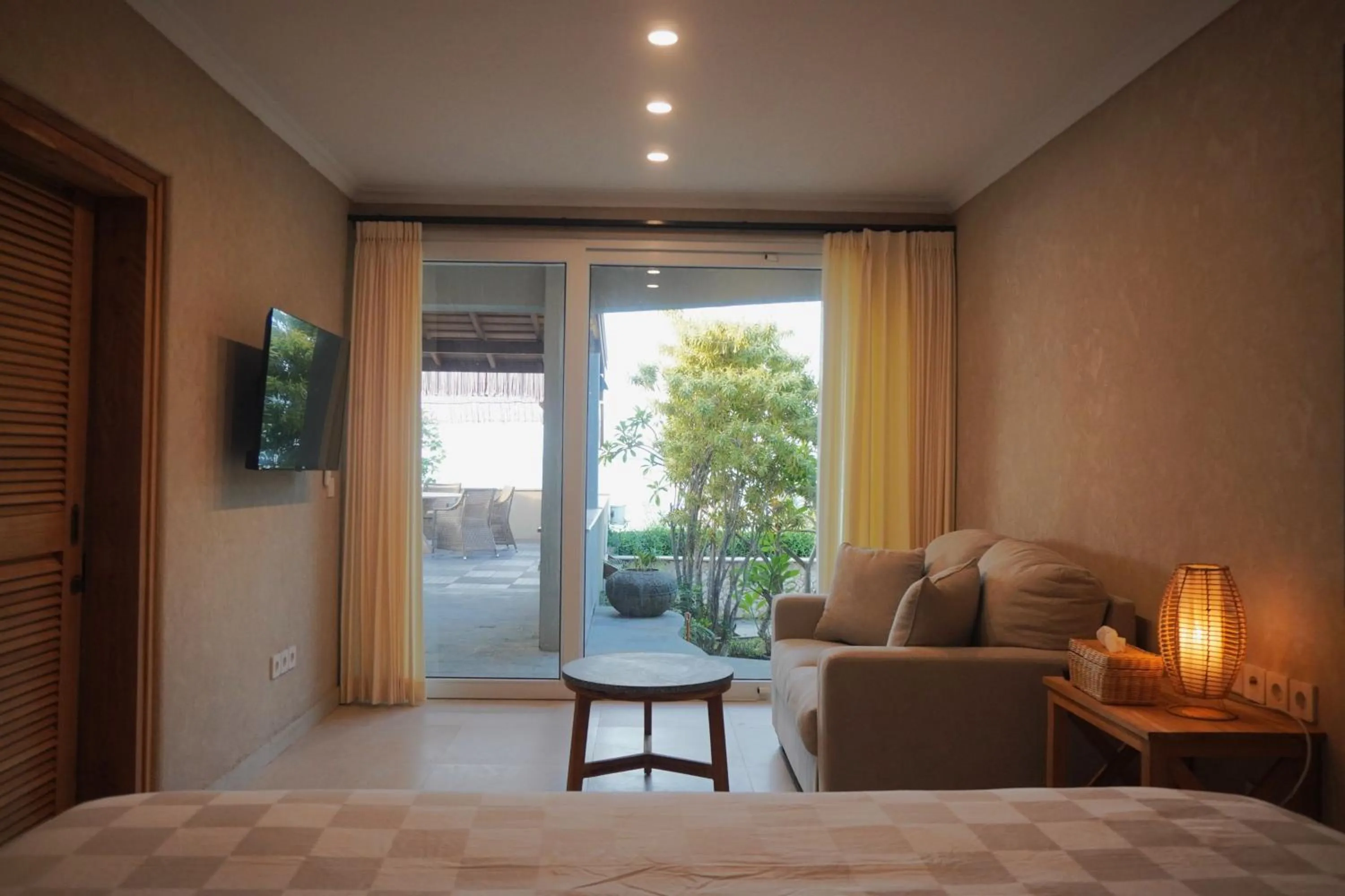Communal lounge/ TV room, Bed in Villa Suerte