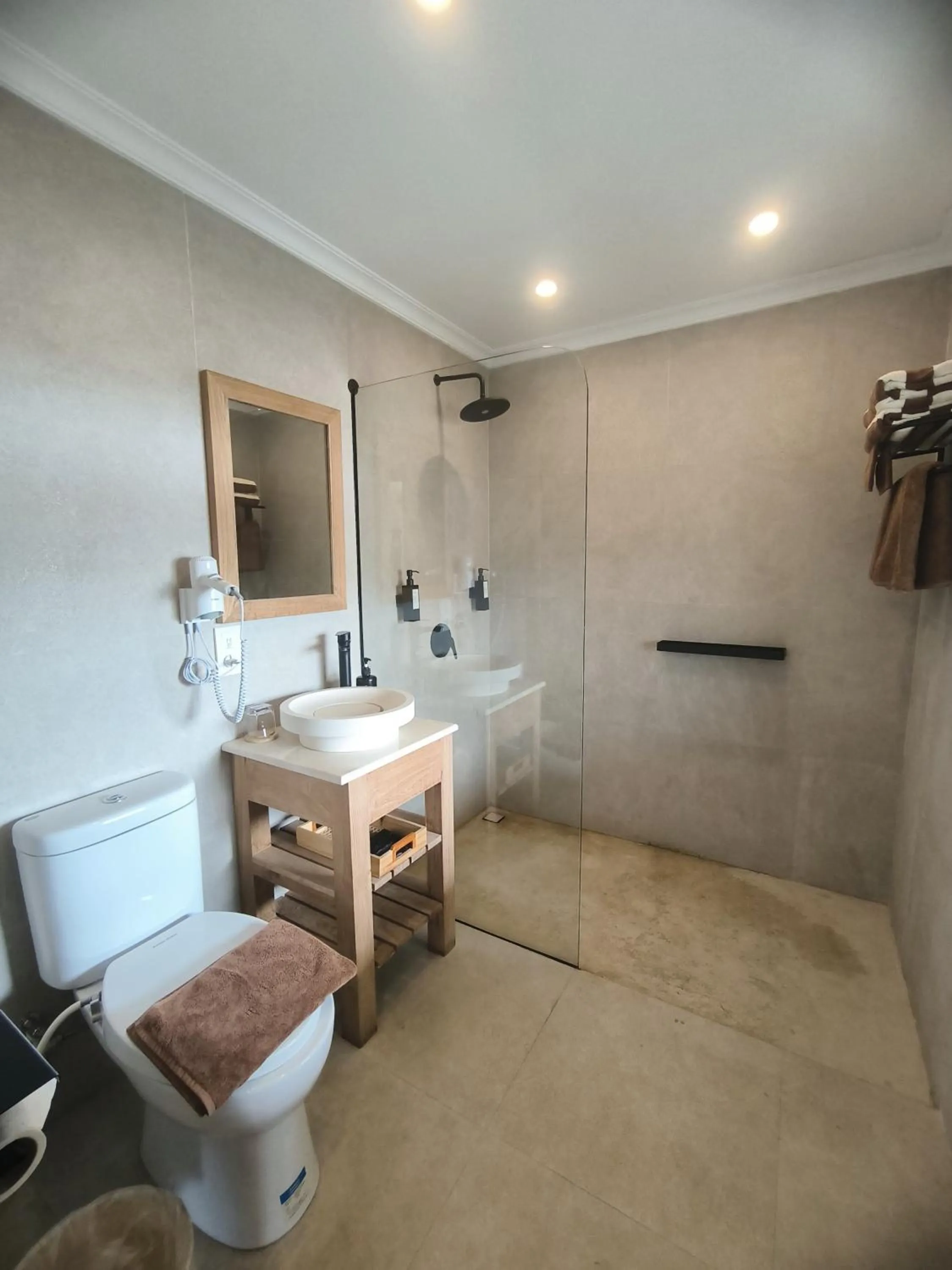 Shower in Villa Suerte