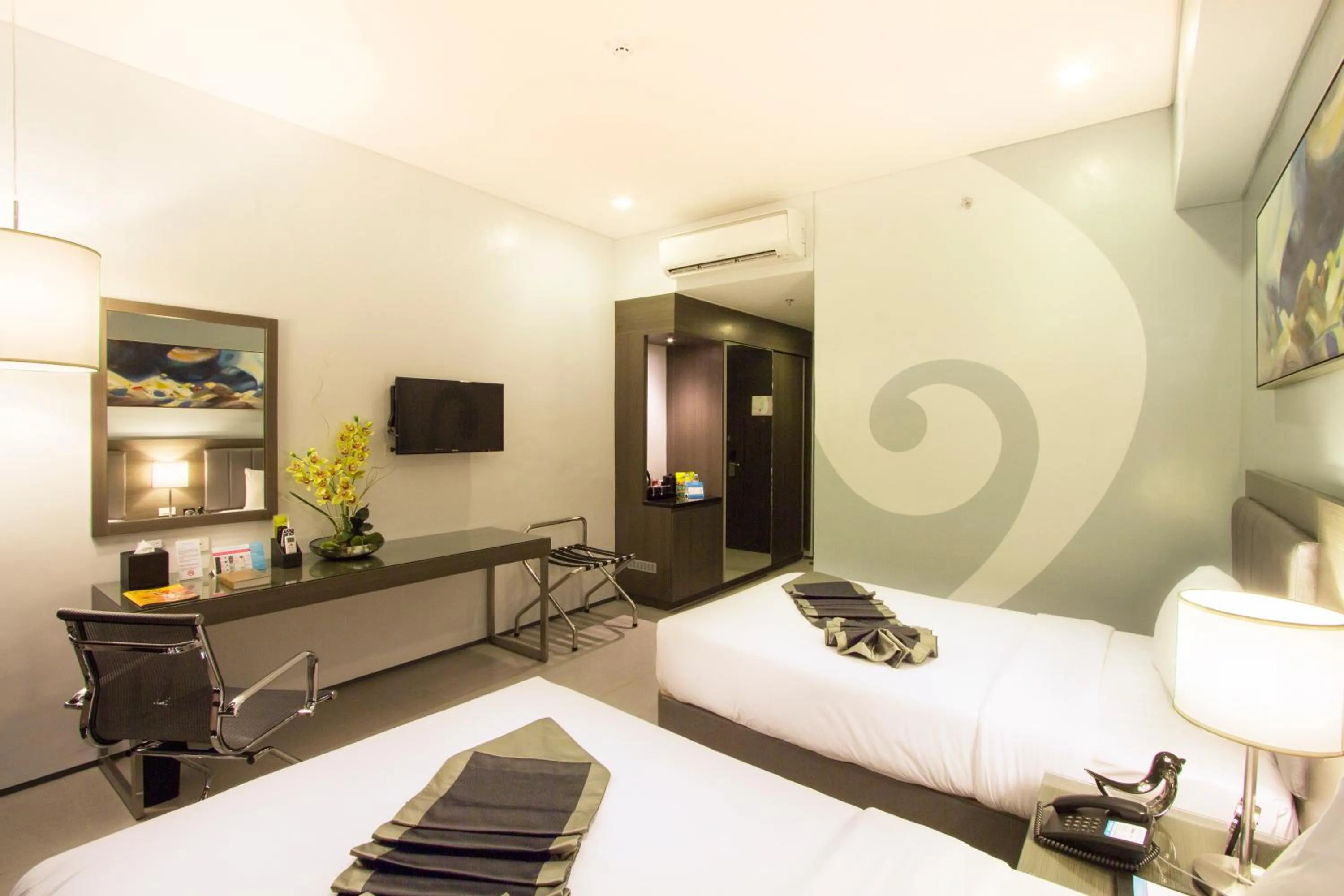 Photo of the whole room, Bed in Bayfront Hotel Cebu North Reclamation