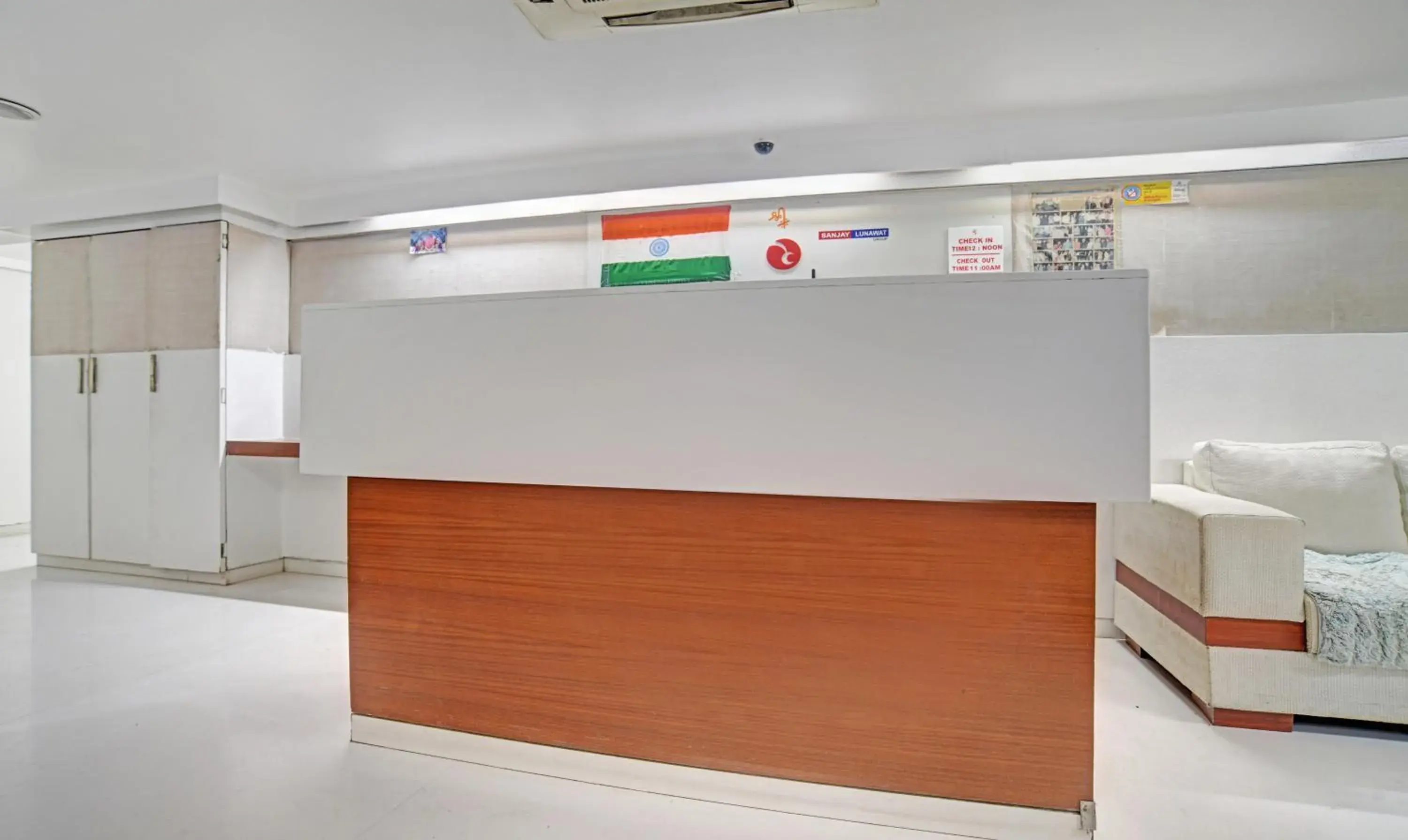 Lobby or reception in Treebo Trend Cherry Tree Lobby or reception in Treebo Trend Cherry Tree