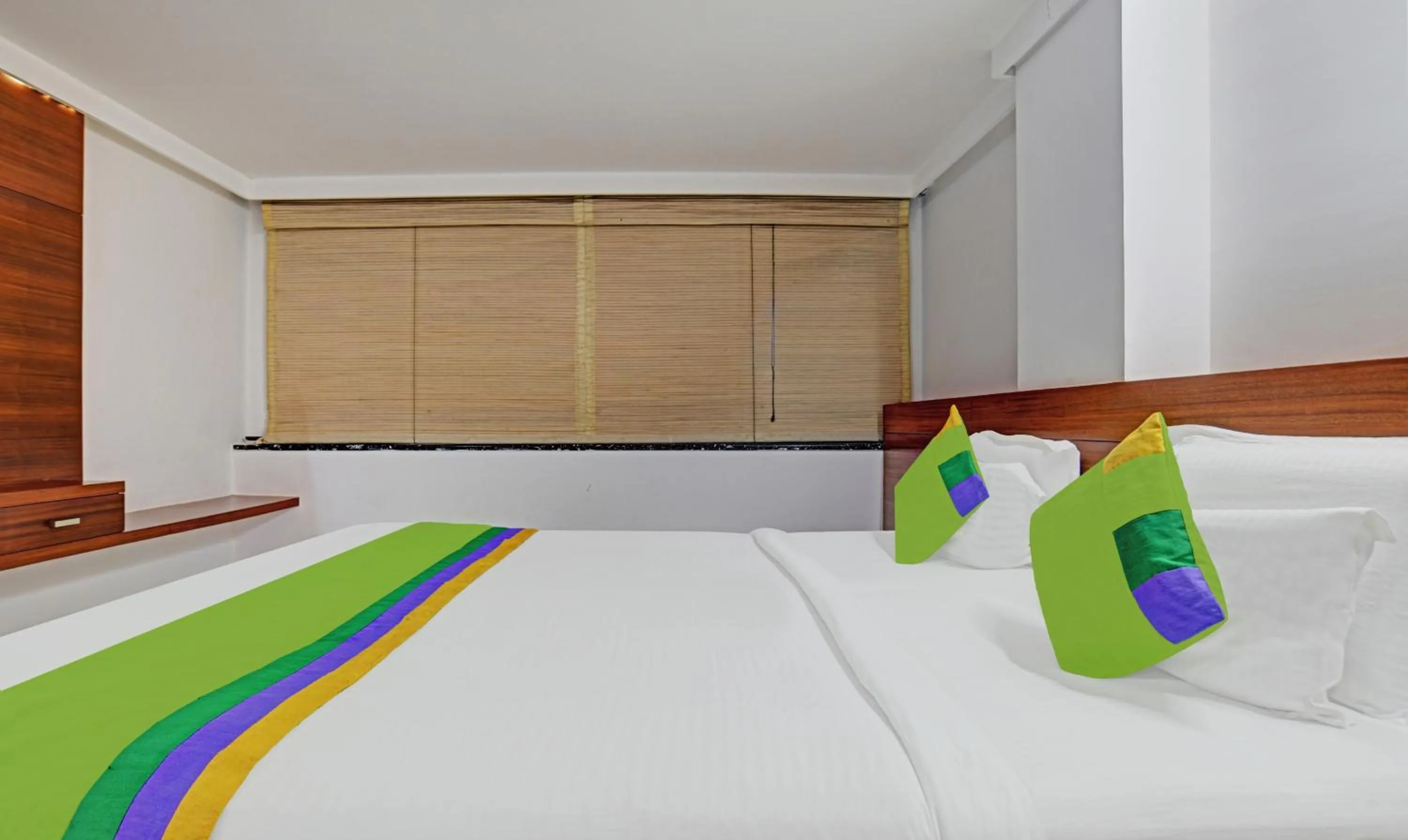 Bedroom, Bed in Treebo Trend Cherry Tree