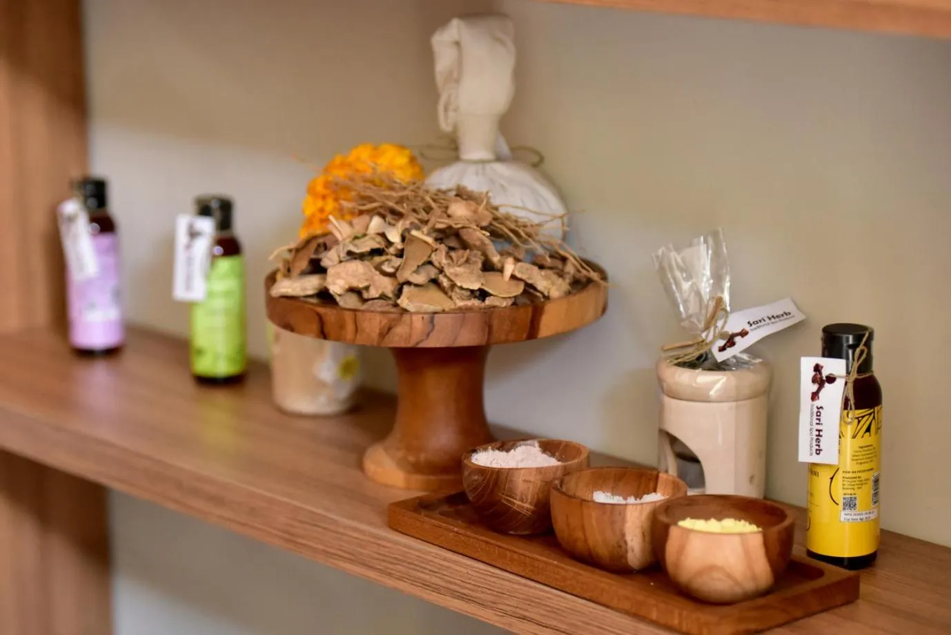 Decorative detail in Mahayoga Ubud Private Pool Villa Spa And Resto