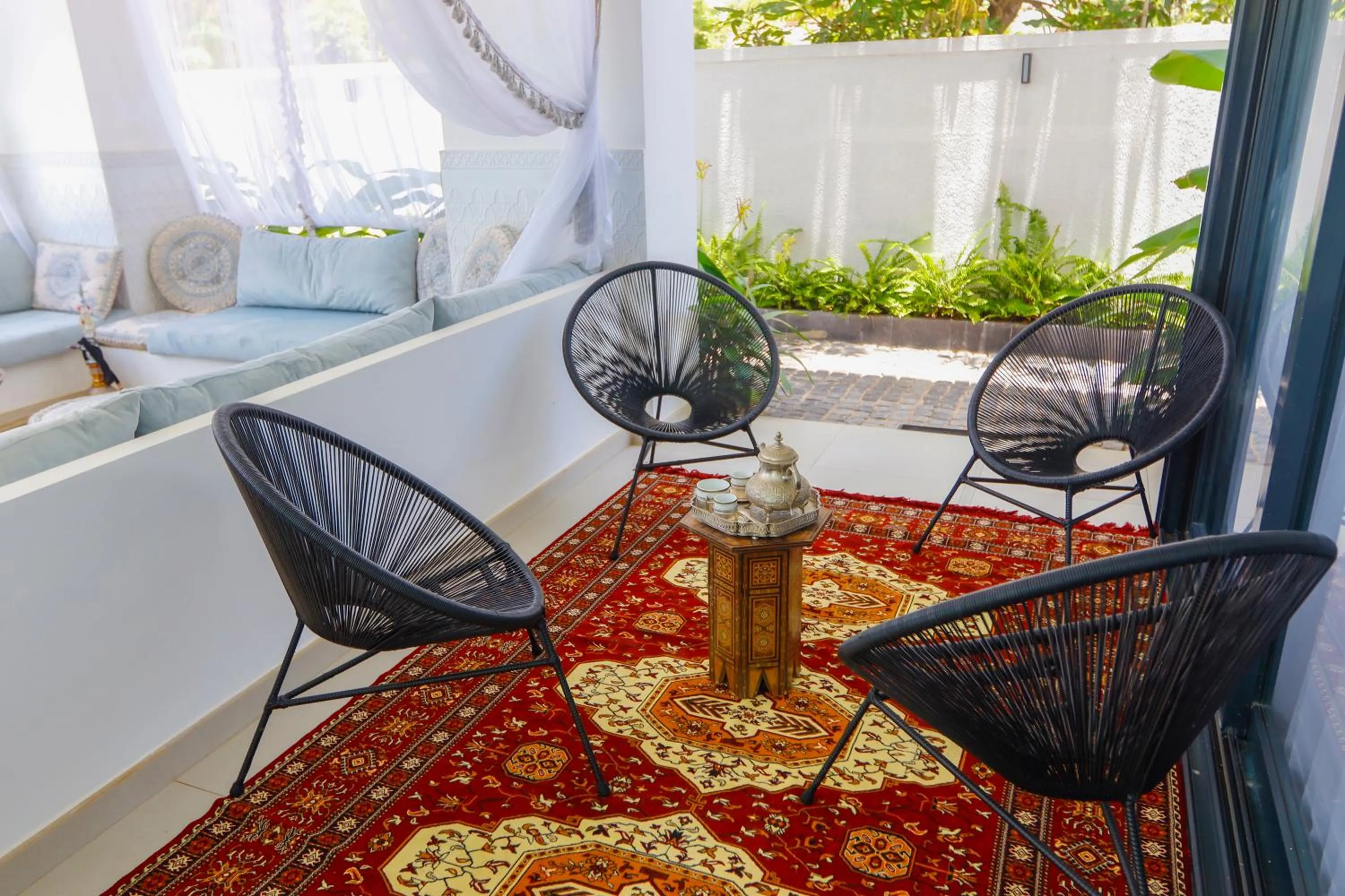 Day in Agandau House