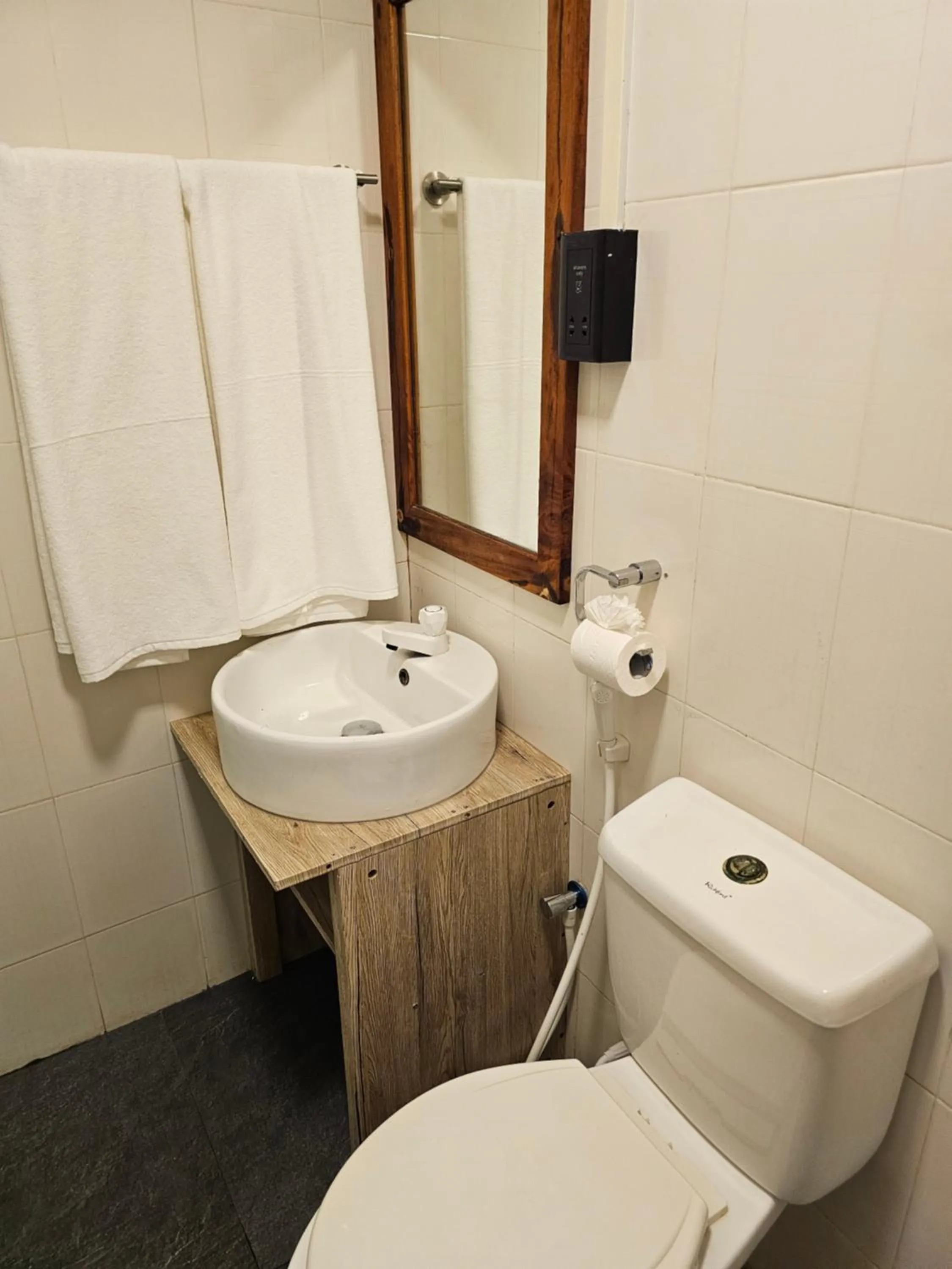 Bathroom in Island Luxury Fehendhoo