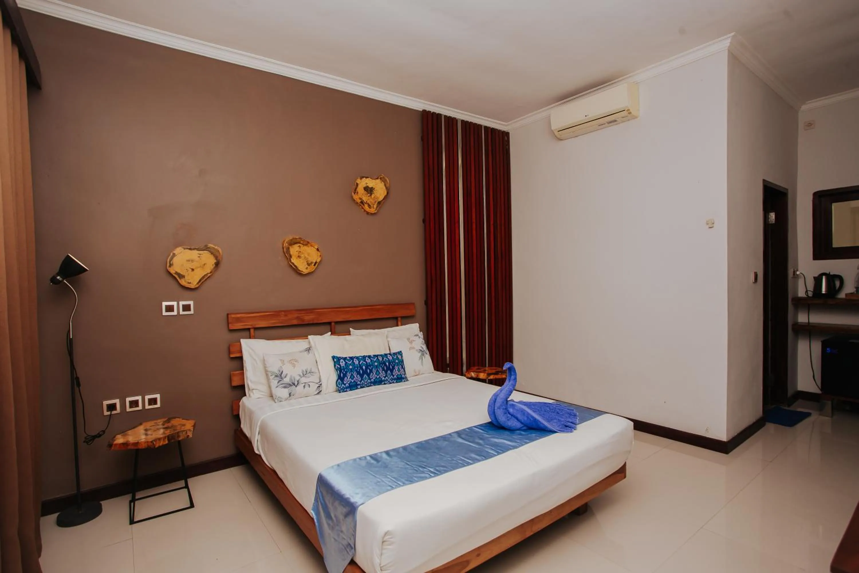 Bed in Medana Bay Marina