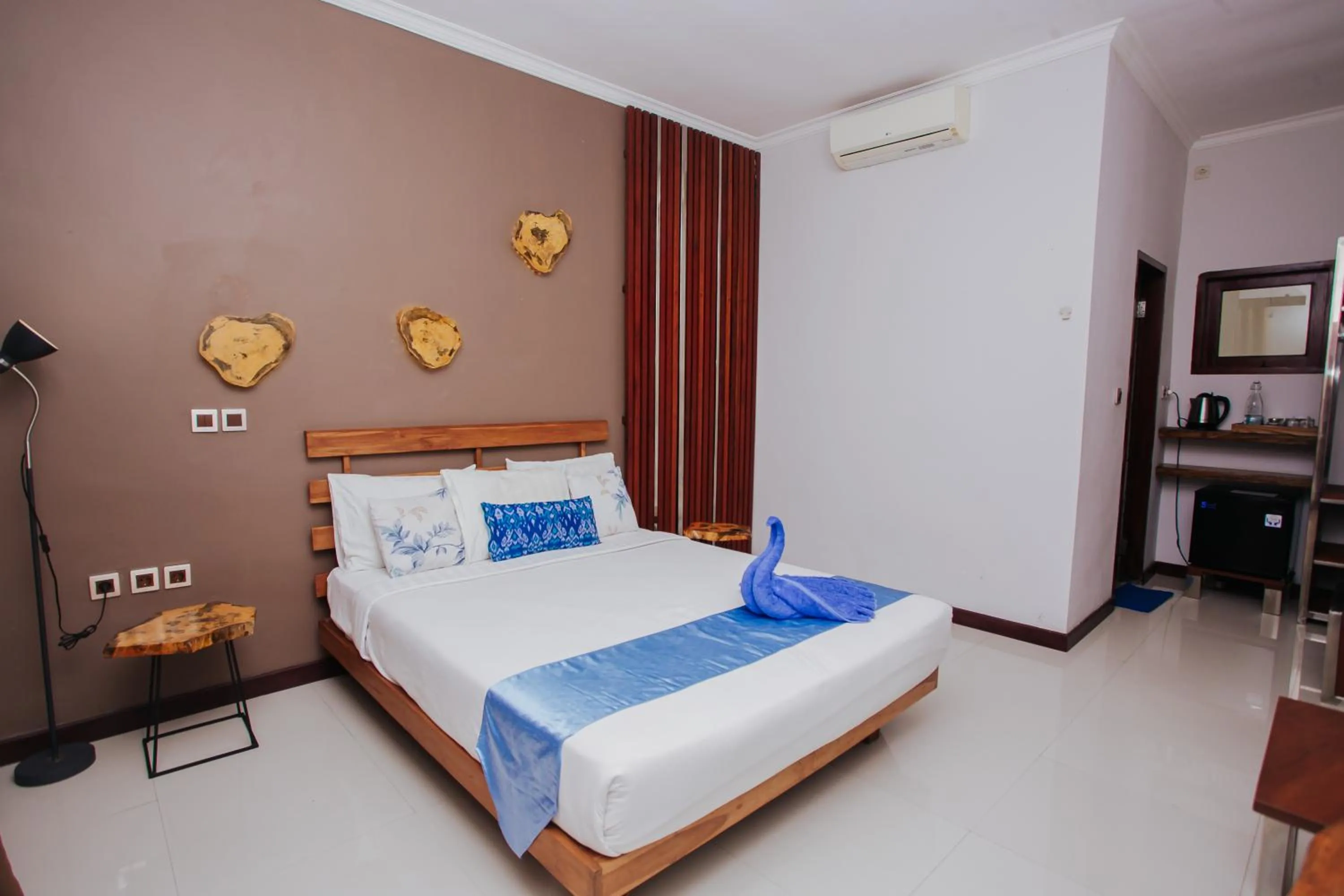 Bed in Medana Bay Marina