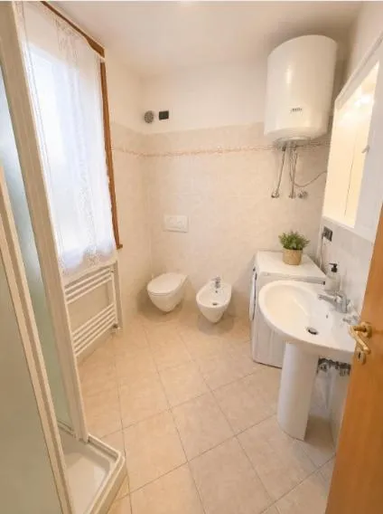 Shower in Villa Dascia - Agenzia Cocal