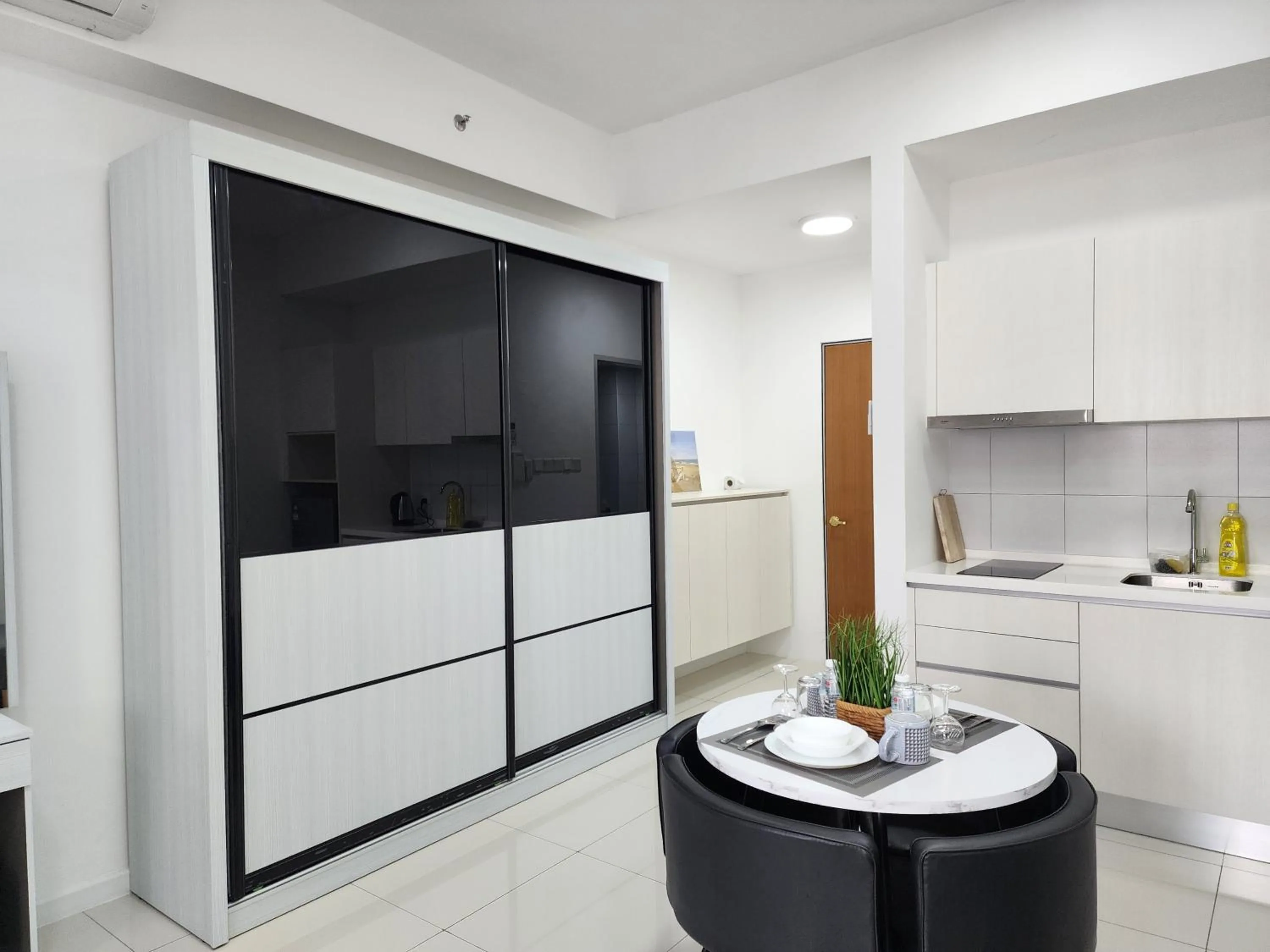 Kitchen or kitchenette in Chambers Suites KLCC Serviced Apartment